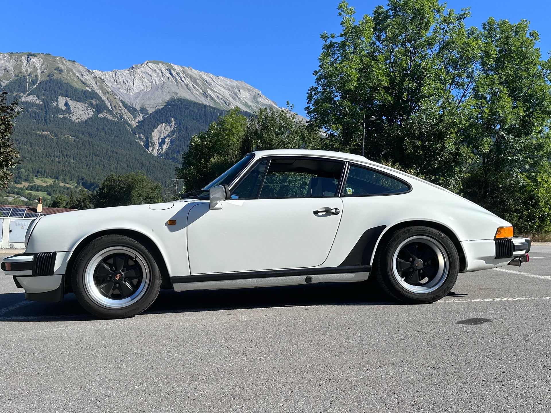PORSCHE 3.2 Carrera-image-0