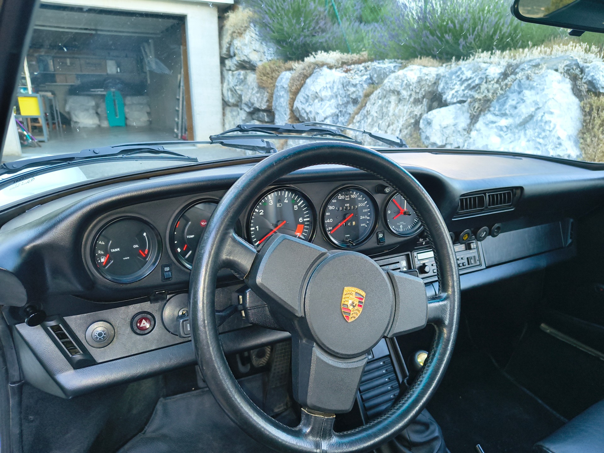PORSCHE 3.2 Carrera-image-5