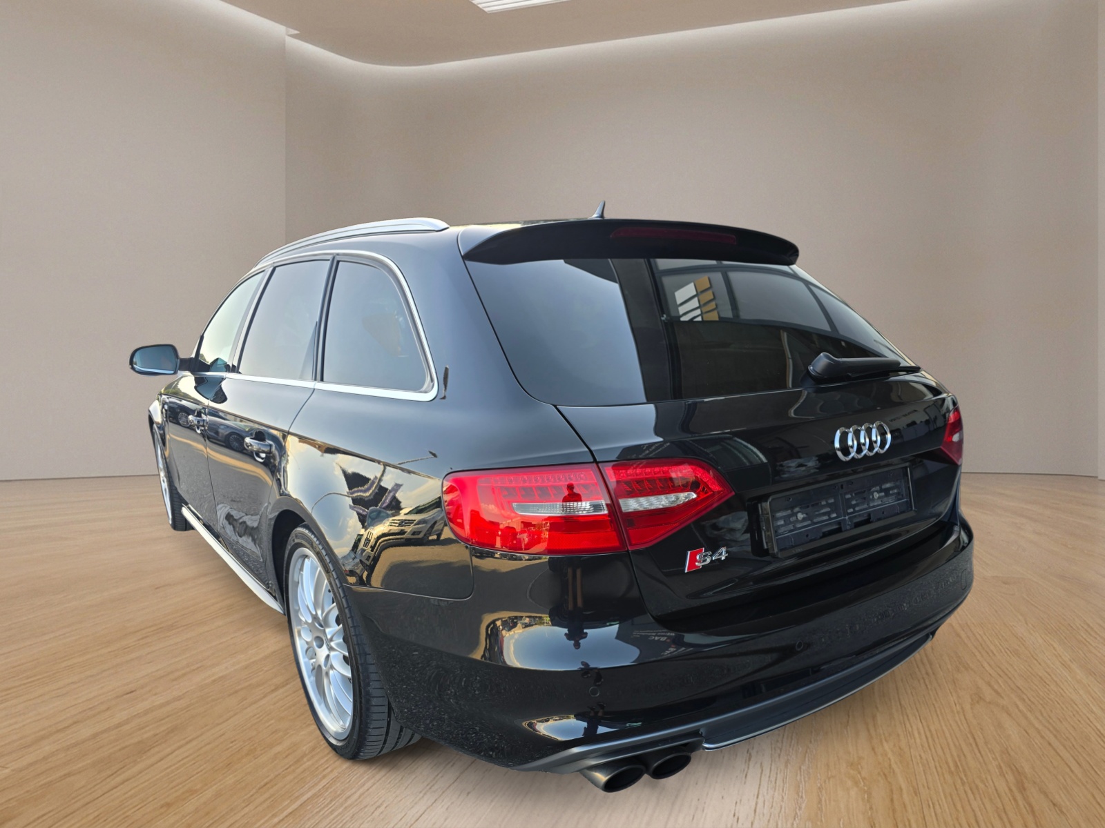 AUDI S4 Avant 3.0 TFSI quattro S-tronic-image-4