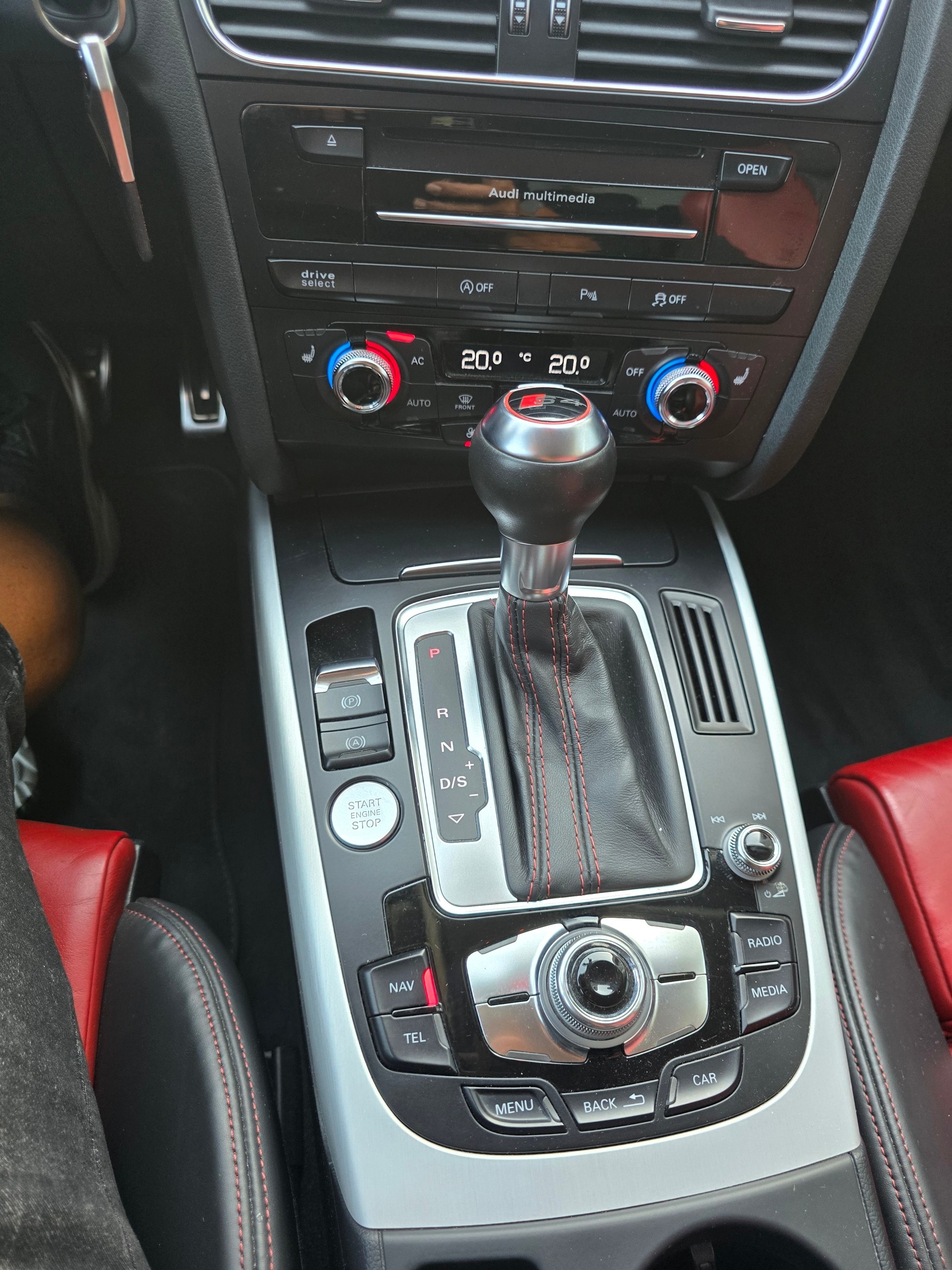 AUDI S4 Avant 3.0 TFSI quattro S-tronic-image-7