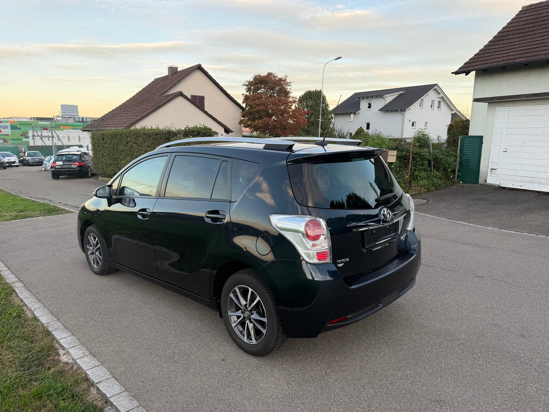TOYOTA Verso 1.8 Trend-image-1