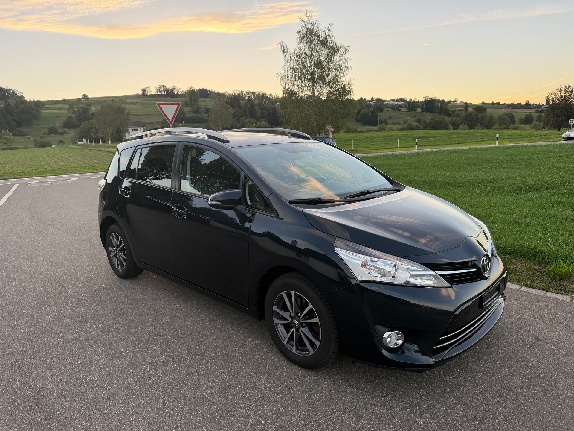 TOYOTA Verso 1.8 Trend-image-0