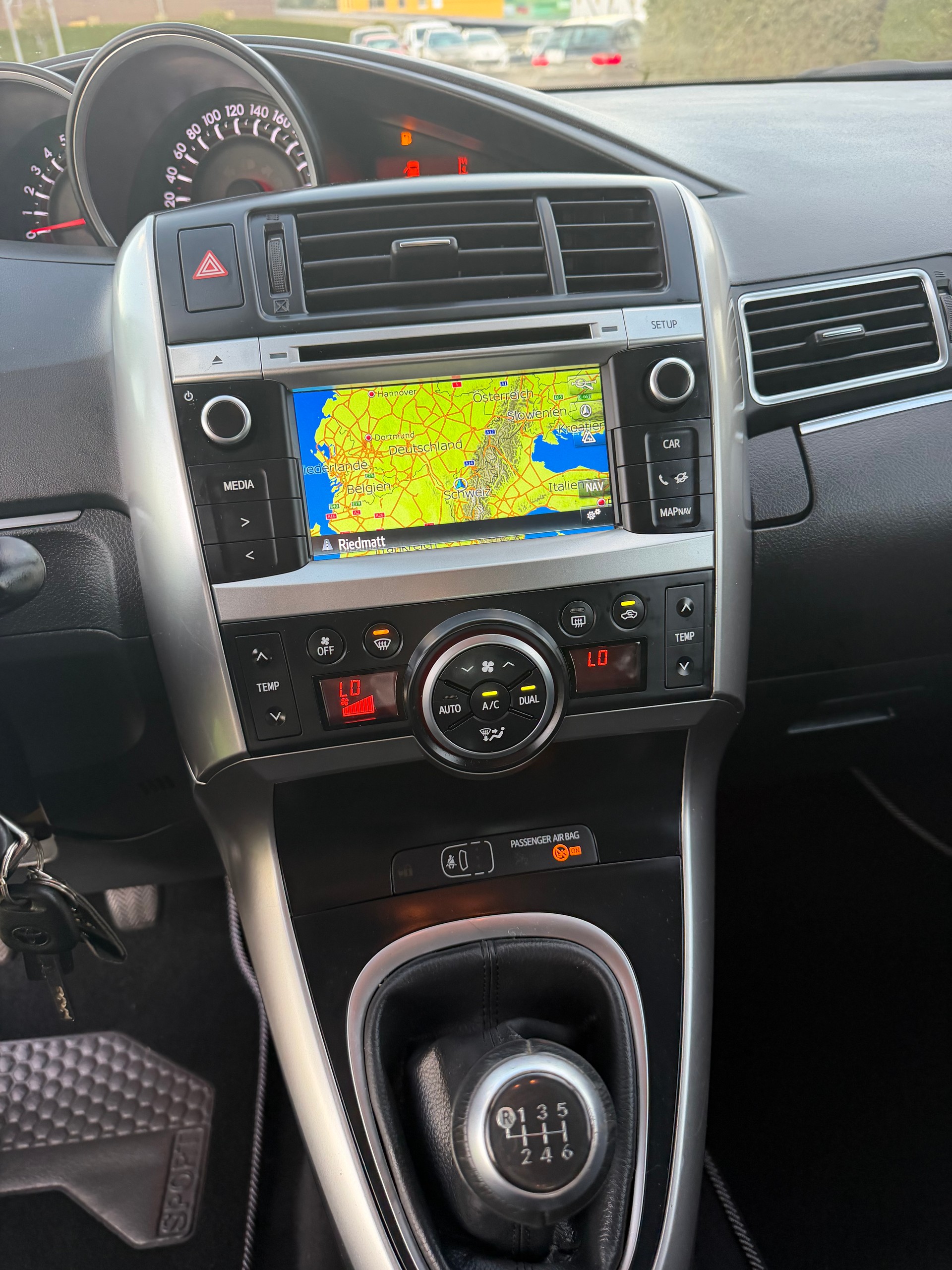 TOYOTA Verso 1.8 Trend-image-7