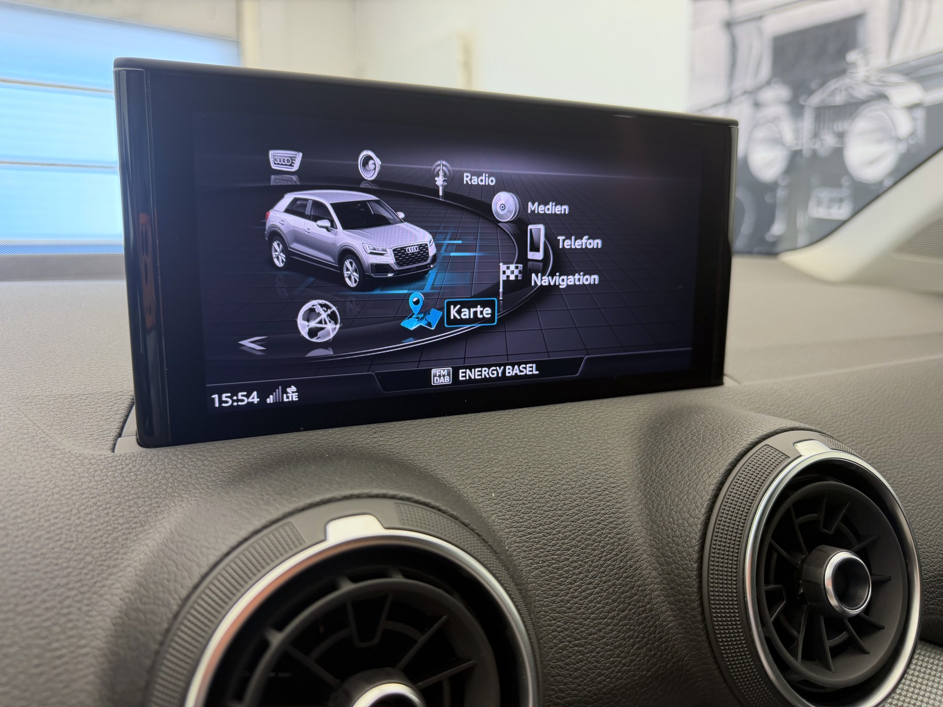 AUDI Q2 35 TFSI advanced S-tronic-image-13