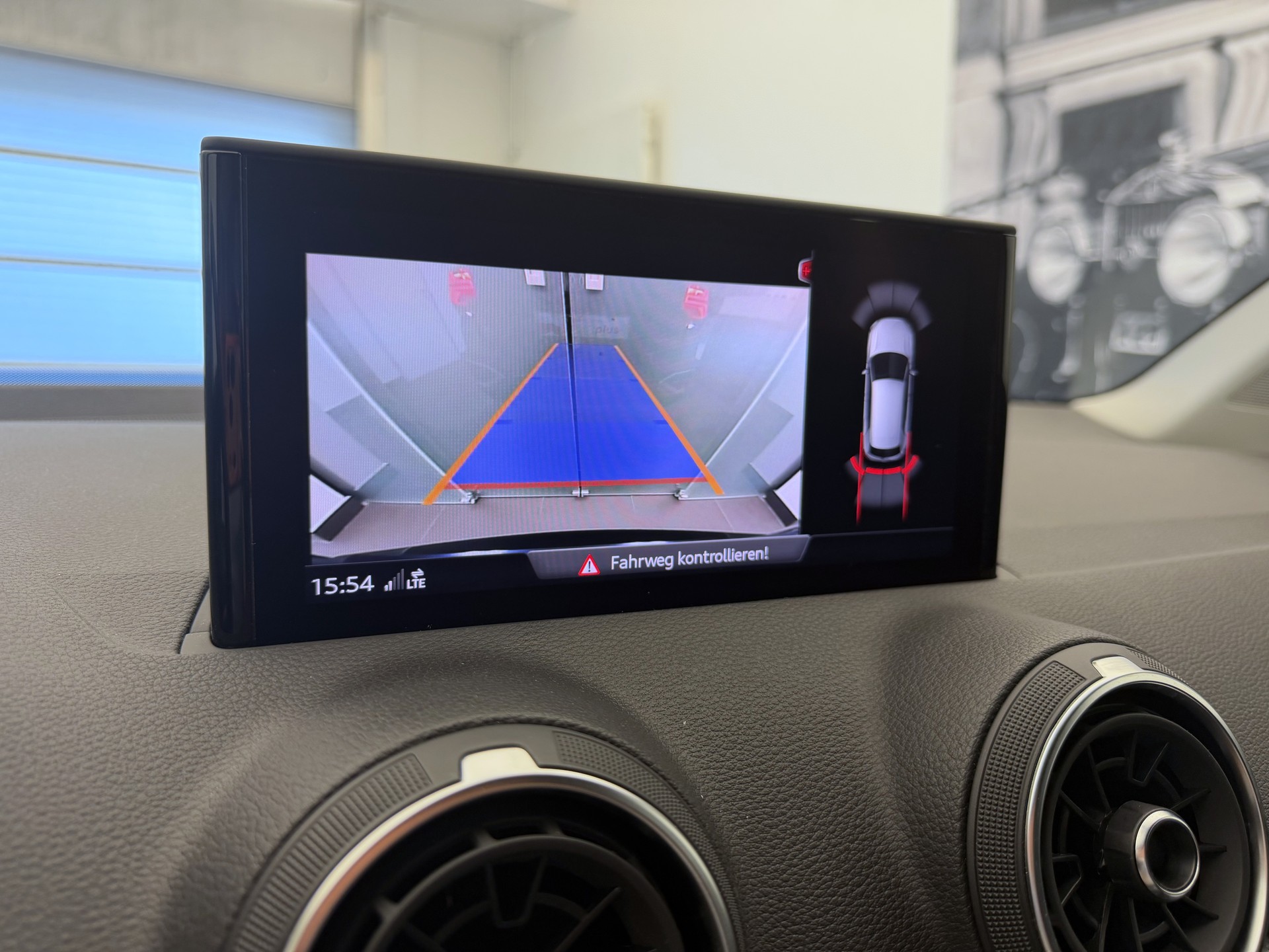 AUDI Q2 35 TFSI advanced S-tronic-image-15