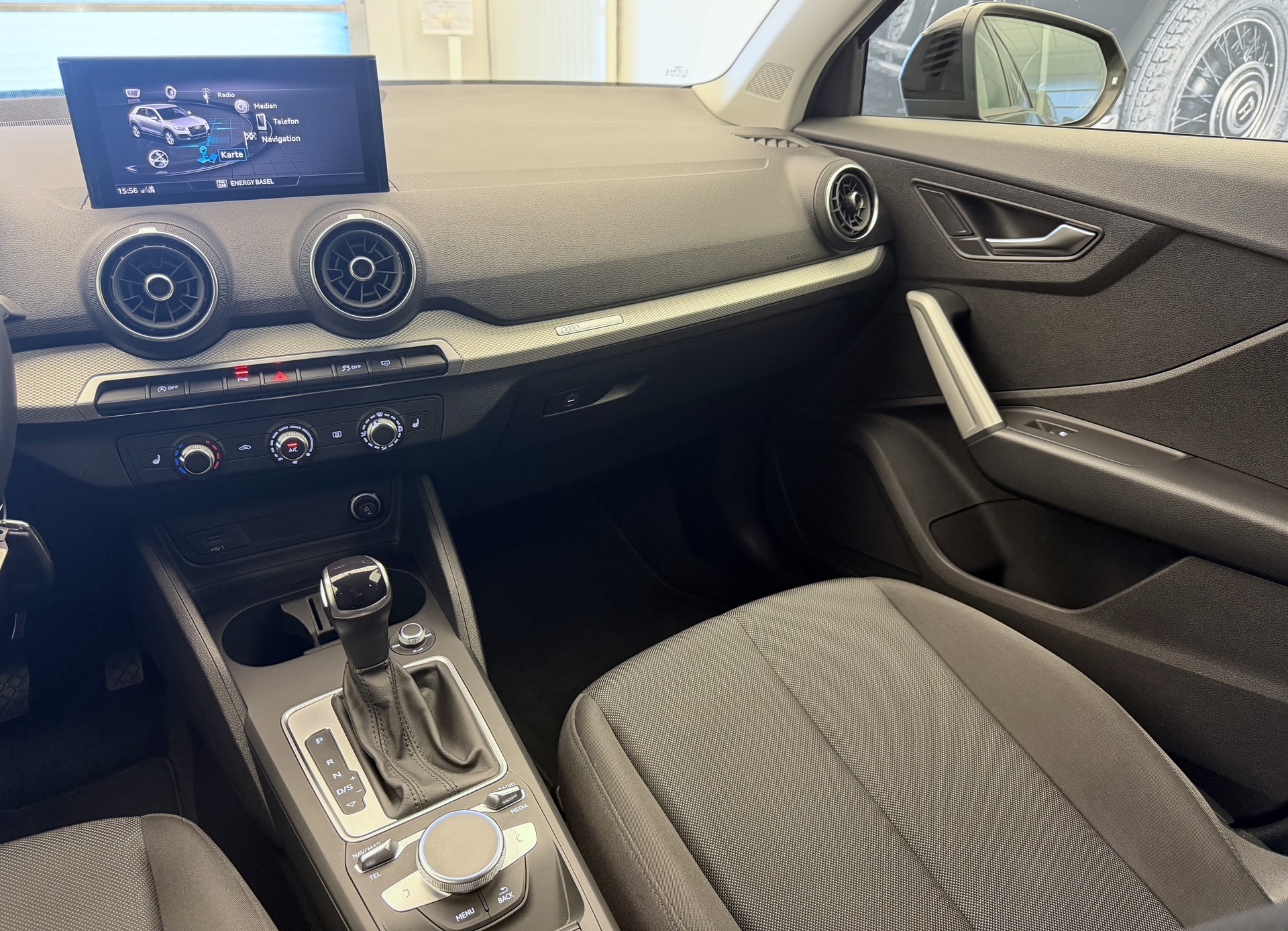 AUDI Q2 35 TFSI advanced S-tronic-image-16