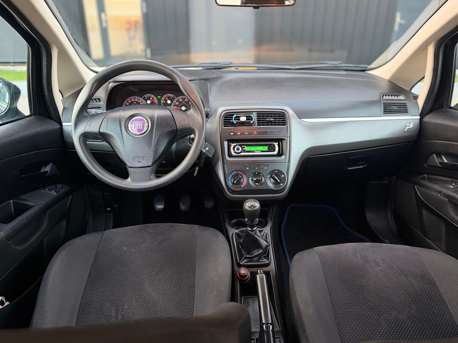 FIAT Punto 1.4 Dynamic-image-9