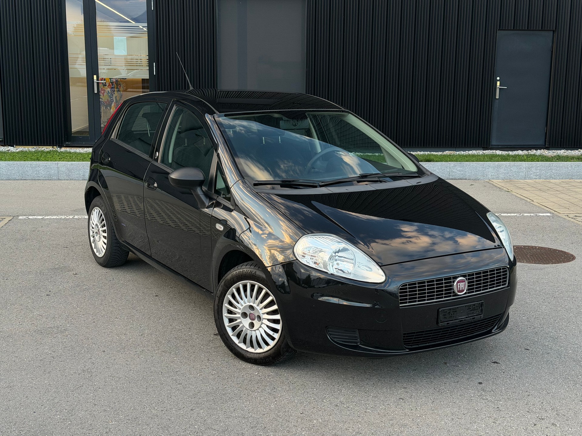 FIAT Punto 1.4 Dynamic-image-10