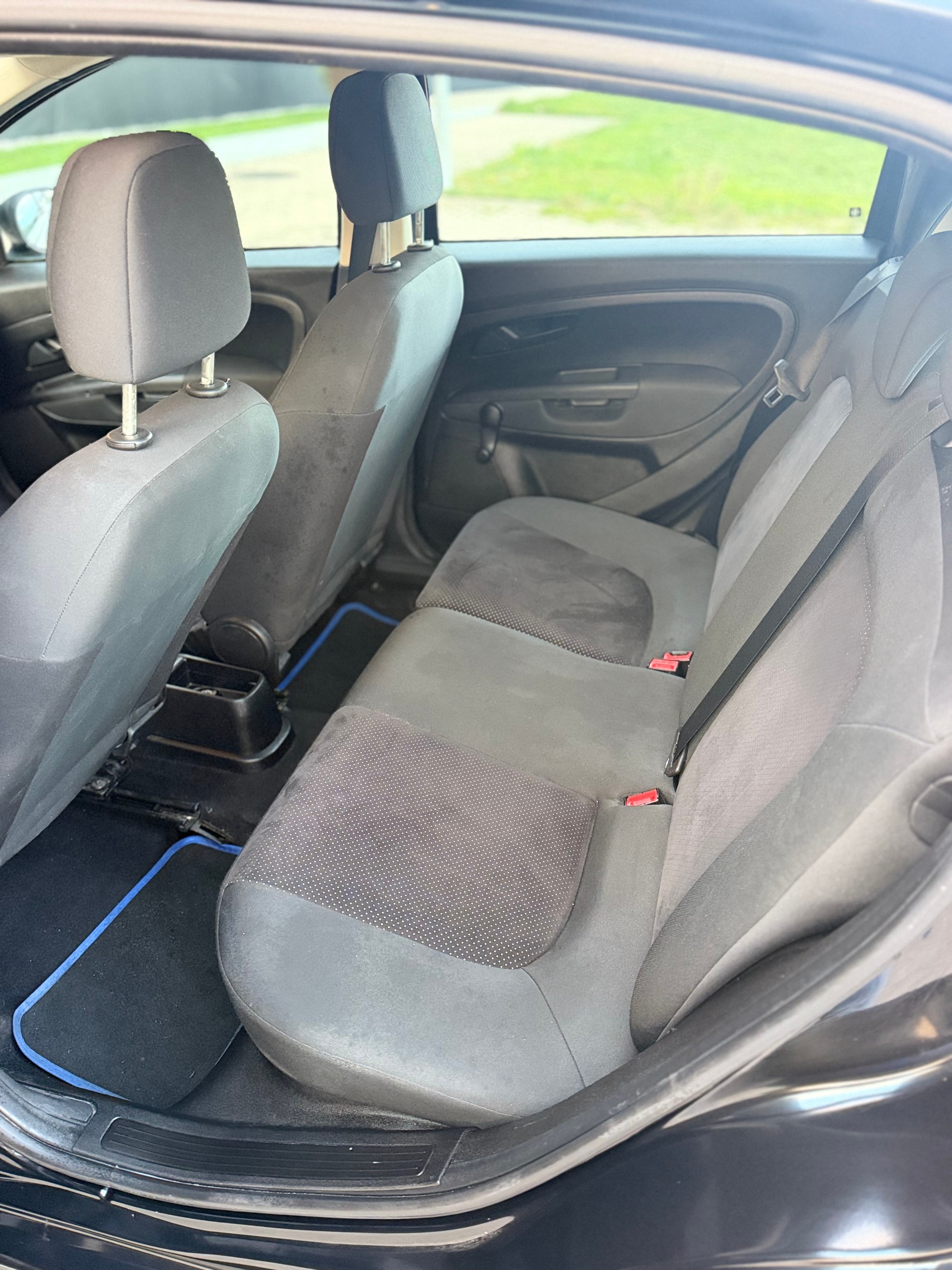 FIAT Punto 1.4 Dynamic-image-8