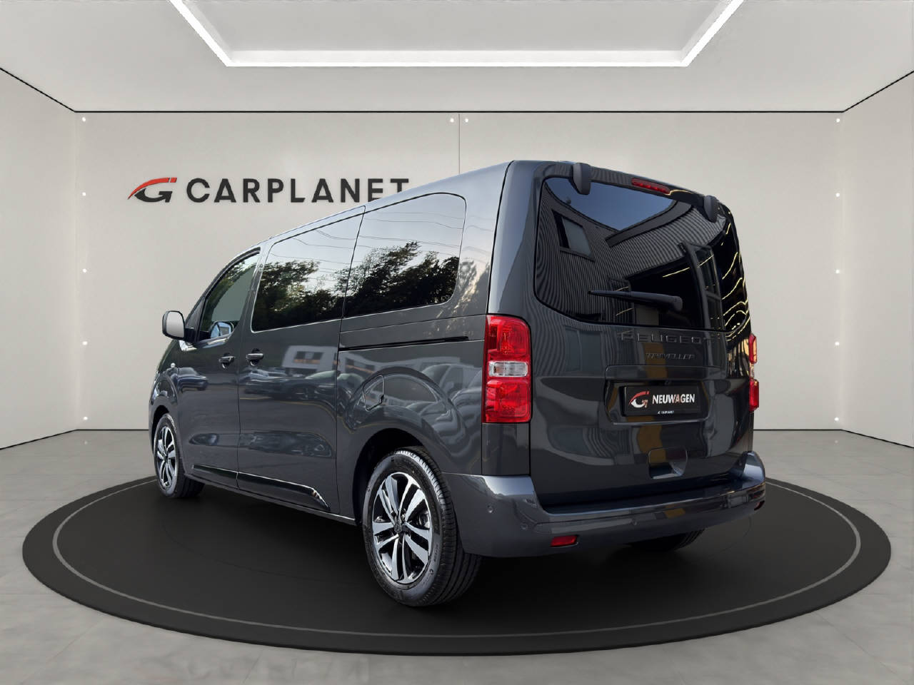 PEUGEOT Traveller Standard 2.2 BlueHDi 180 Family Edition S/S-image-2