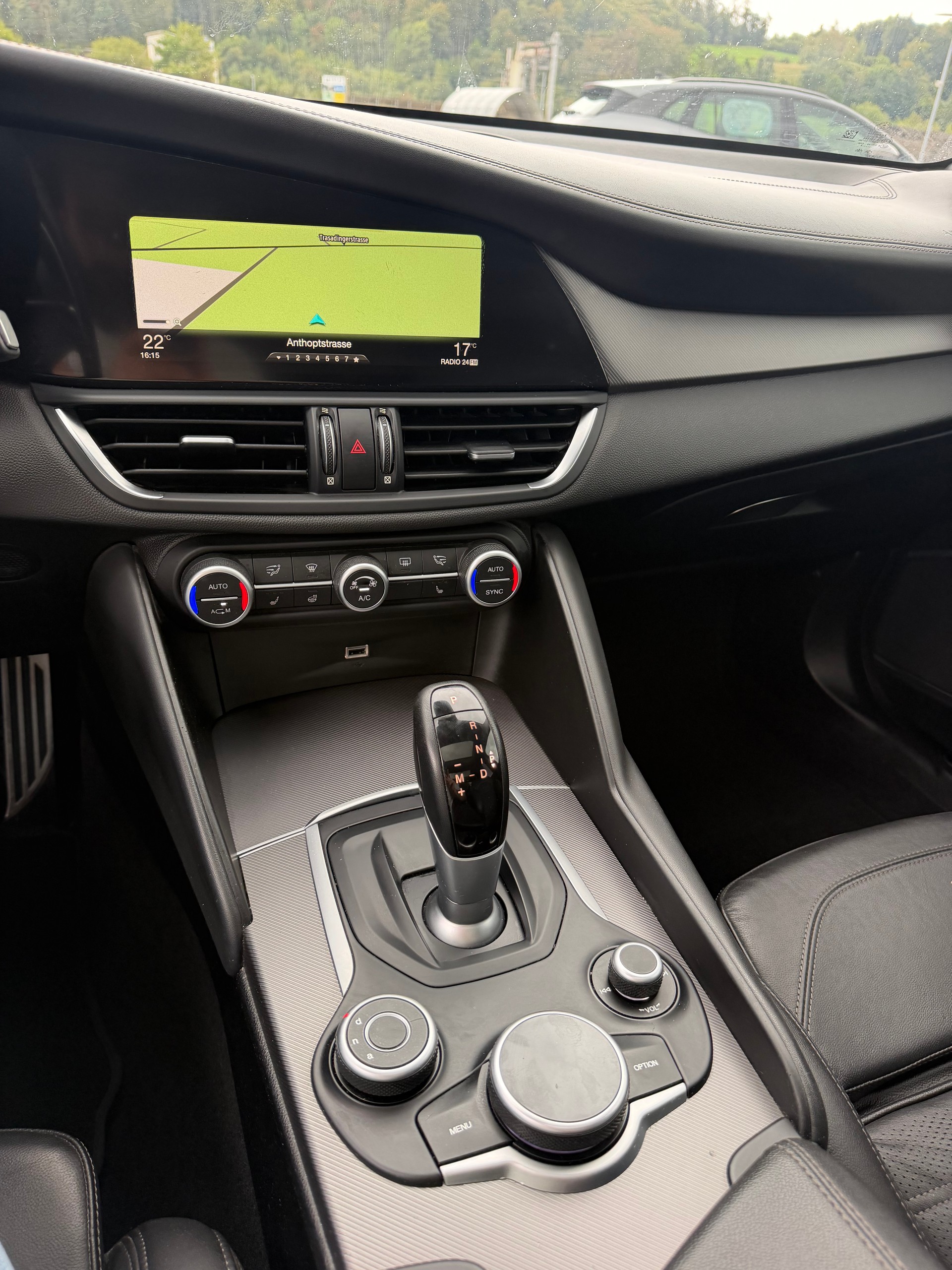 ALFA ROMEO Giulia 2.0 Veloce Q4 Automatic-image-11