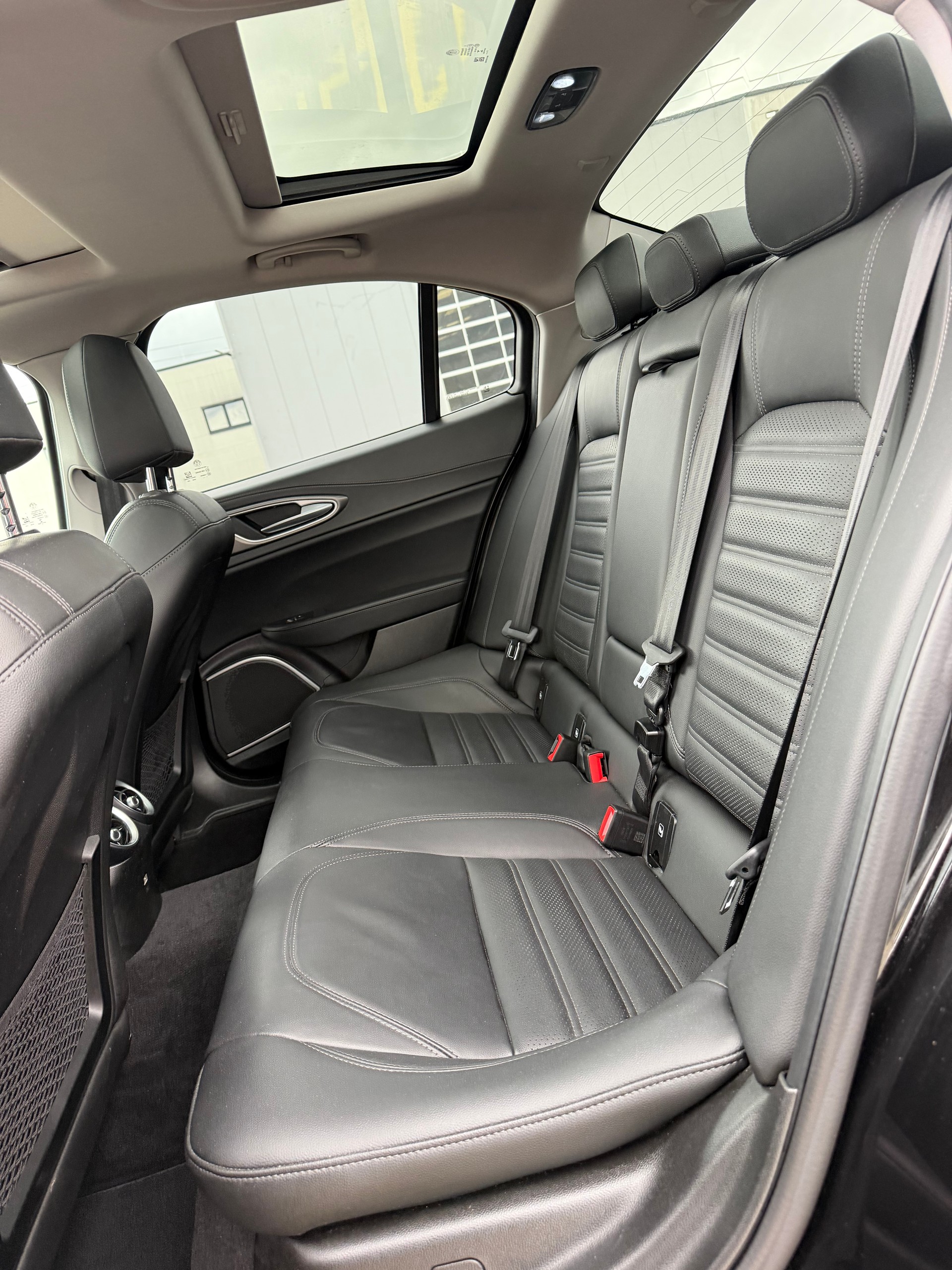 ALFA ROMEO Giulia 2.0 Veloce Q4 Automatic-image-8