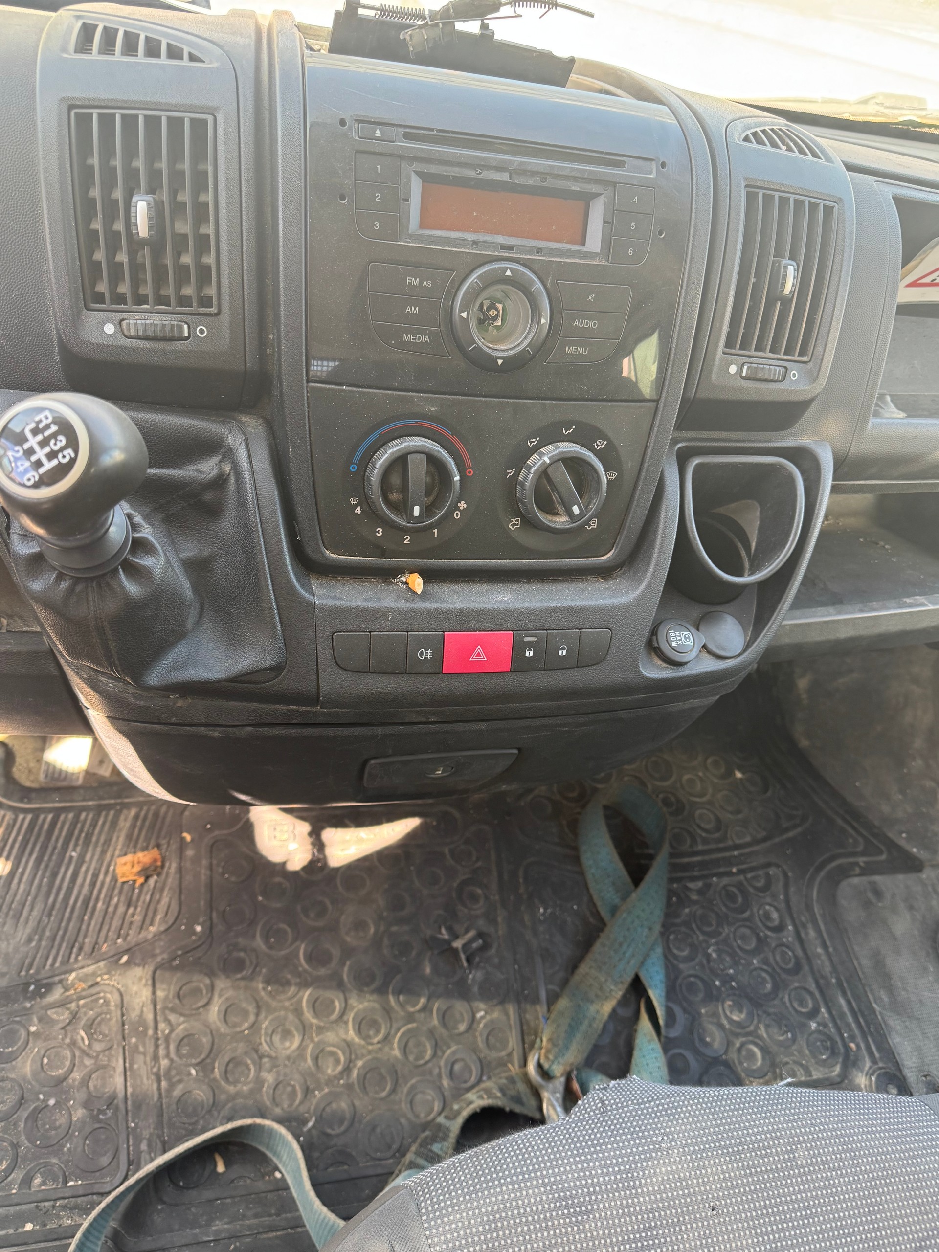 PEUGEOT Boxer 2.2 HDI 335 L3-image-7