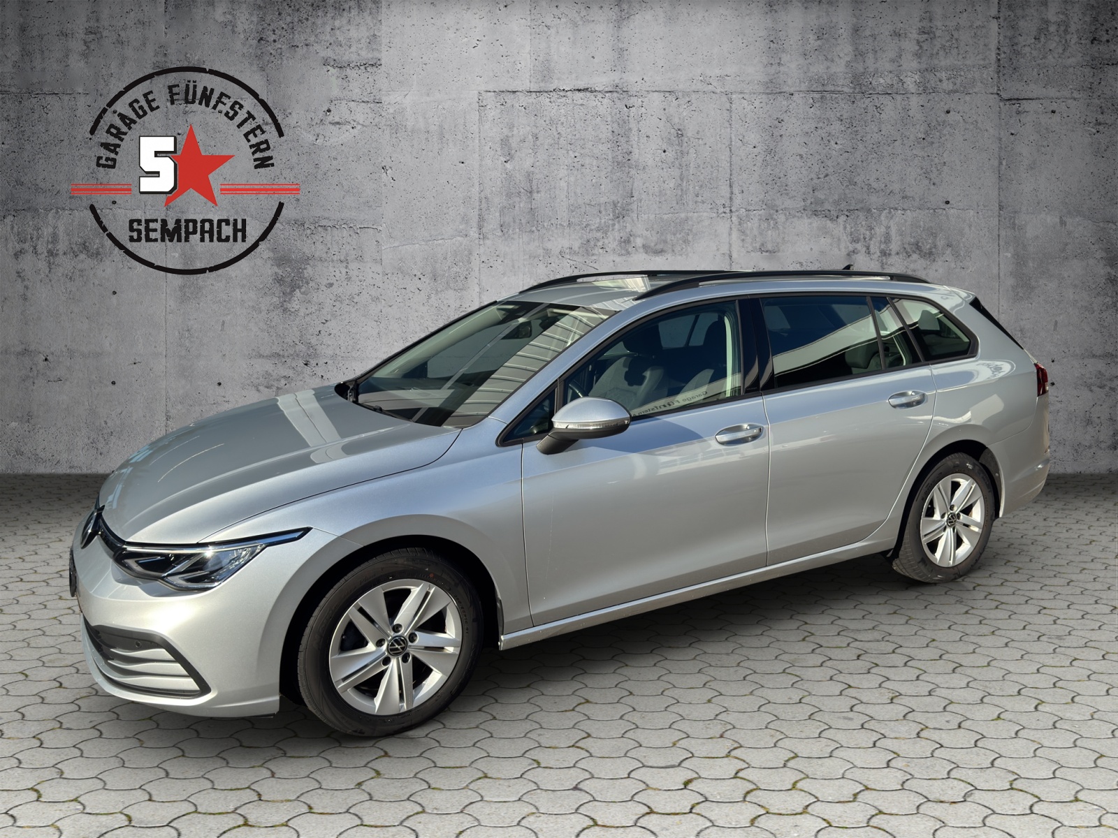 VW Golf Variant 1.0 eTSI mHEV Life DSG-image-0