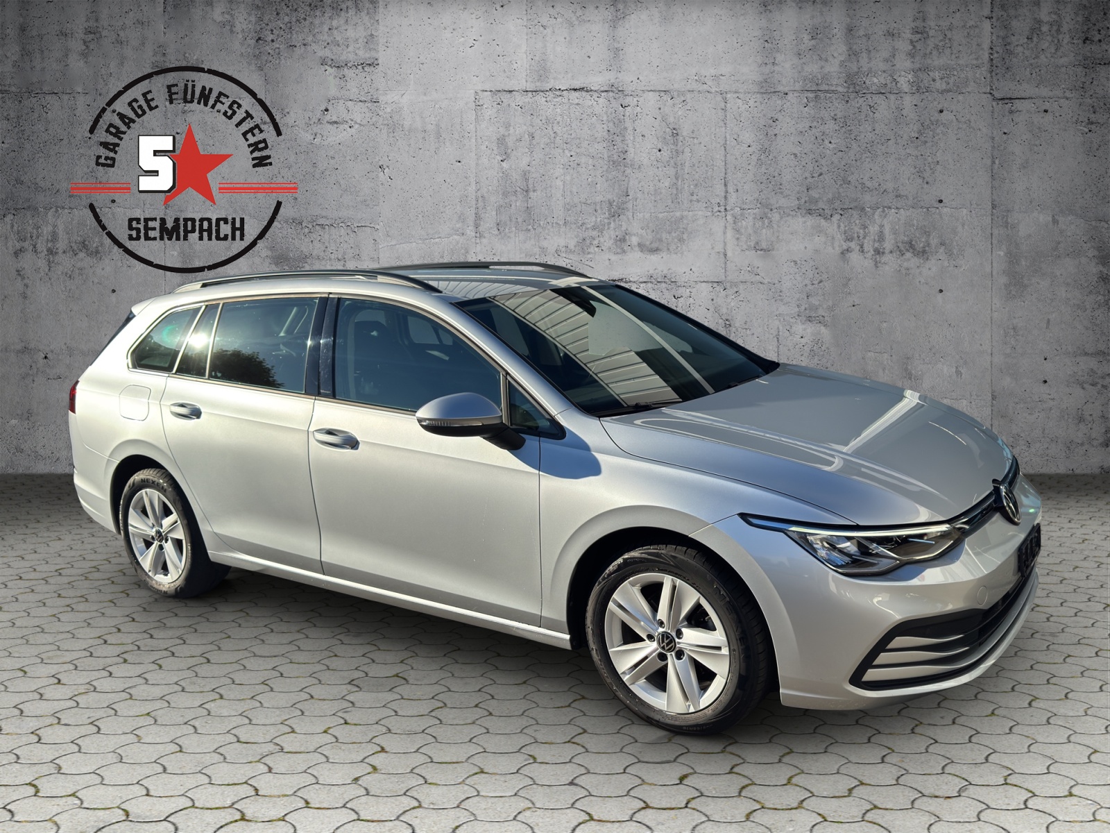 VW Golf Variant 1.0 eTSI mHEV Life DSG-image-6