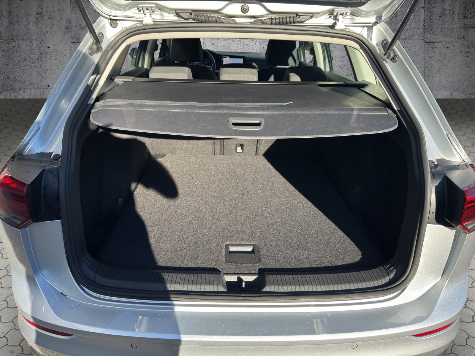 VW Golf Variant 1.0 eTSI mHEV Life DSG-image-15