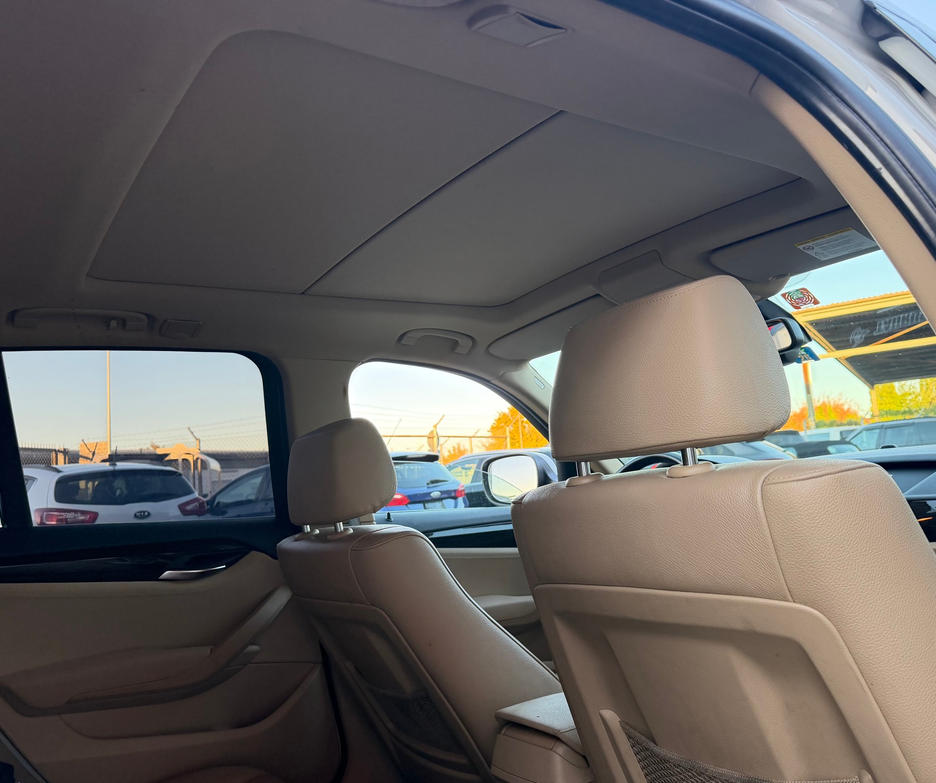 BMW X1 sDrive 18i-image-8