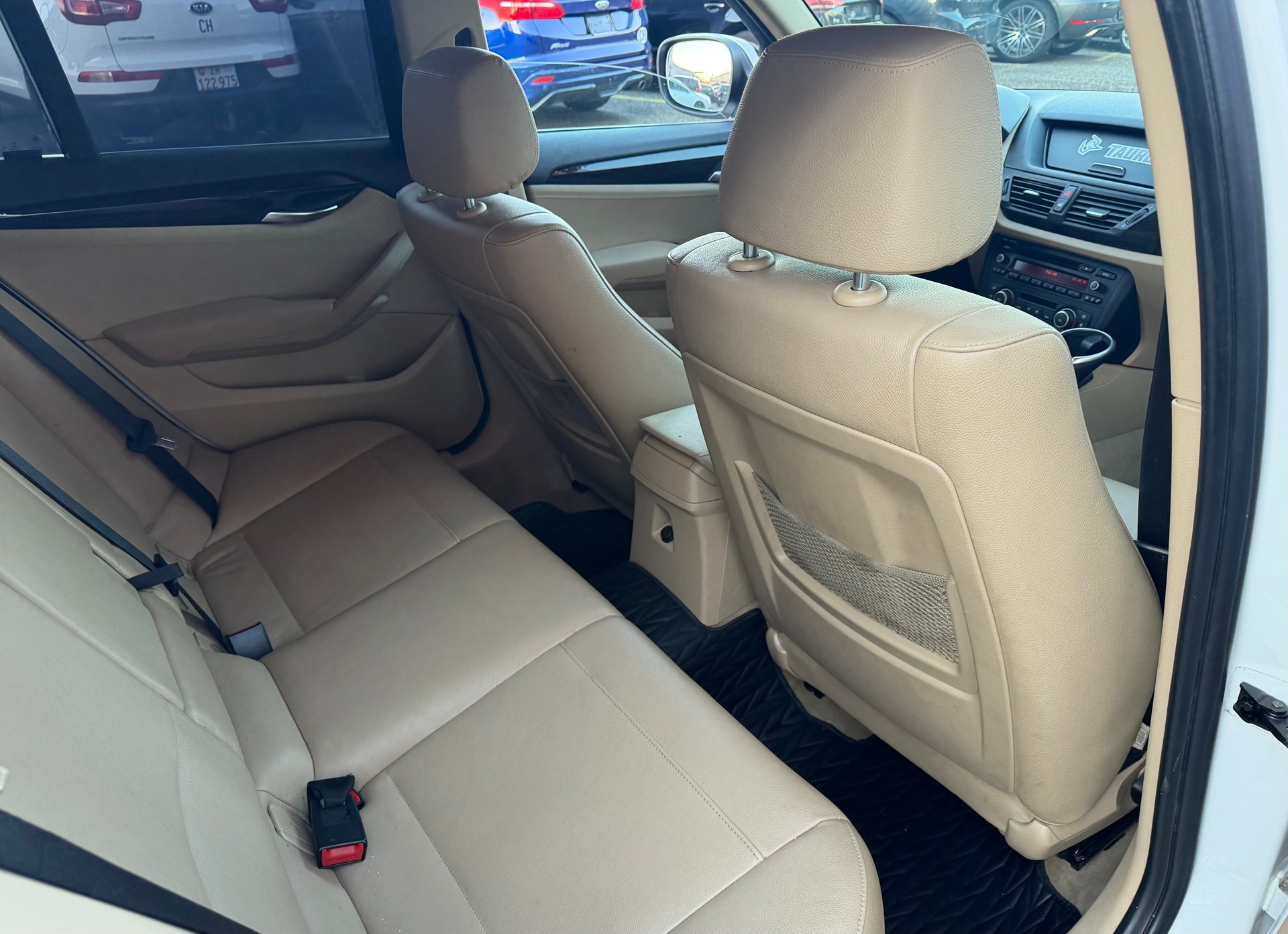 BMW X1 sDrive 18i-image-7