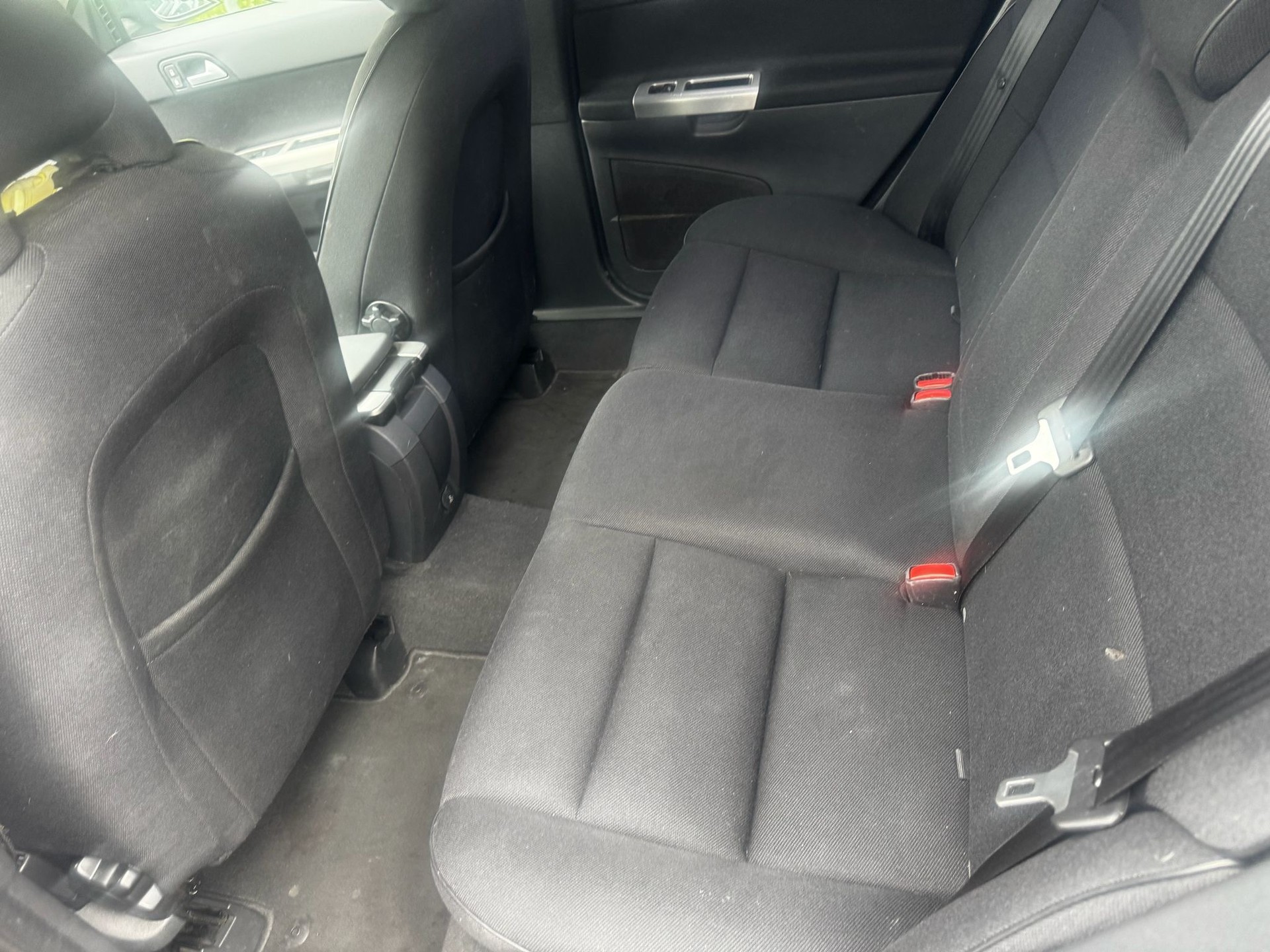 VOLVO V50 2.0D-image-8