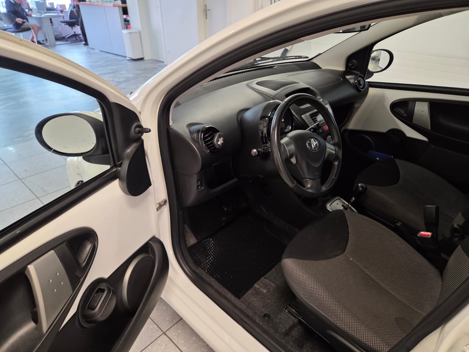 TOYOTA Aygo 1.0 VVT-i Sol Multimode-image-8