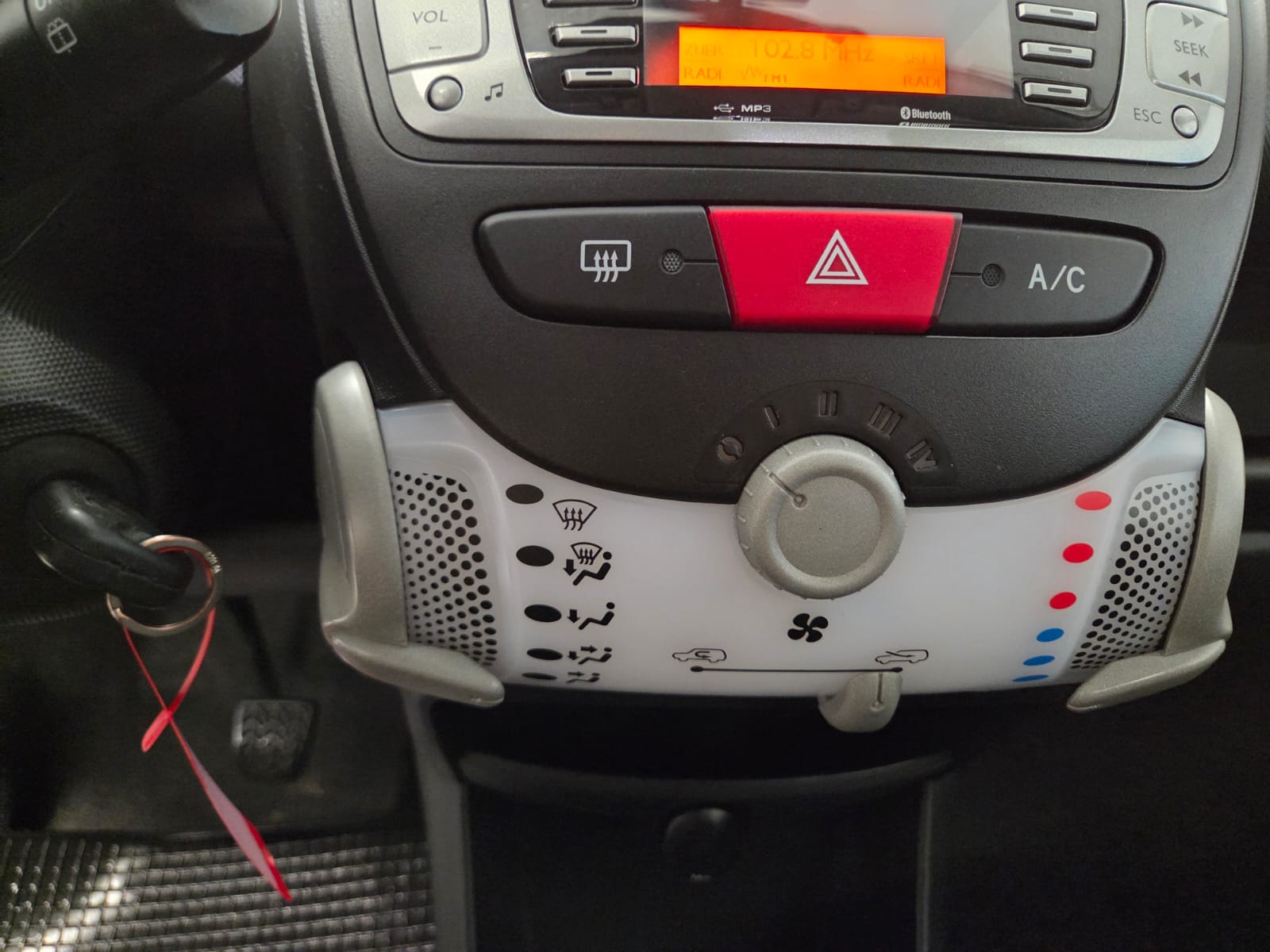 TOYOTA Aygo 1.0 VVT-i Sol Multimode-image-14