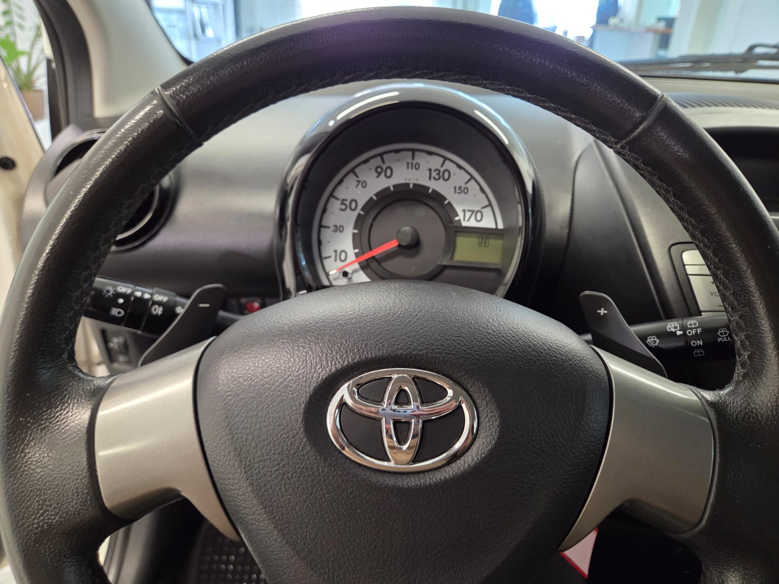 TOYOTA Aygo 1.0 VVT-i Sol Multimode-image-11