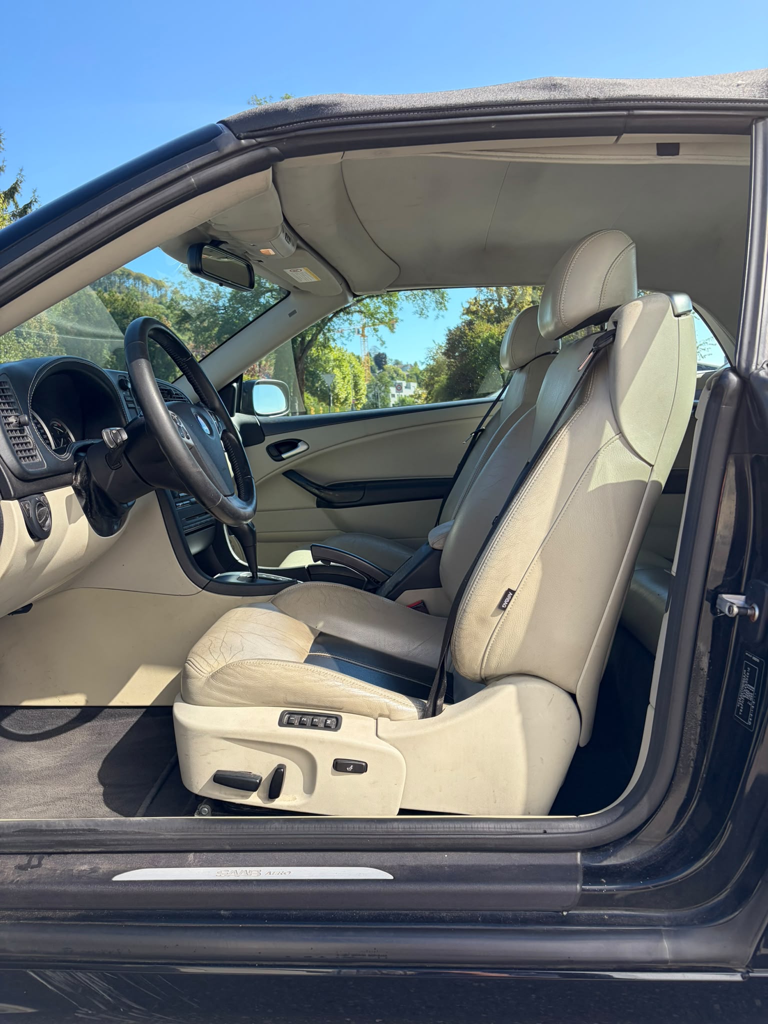 SAAB 9-3 2.0T Aero-image-6