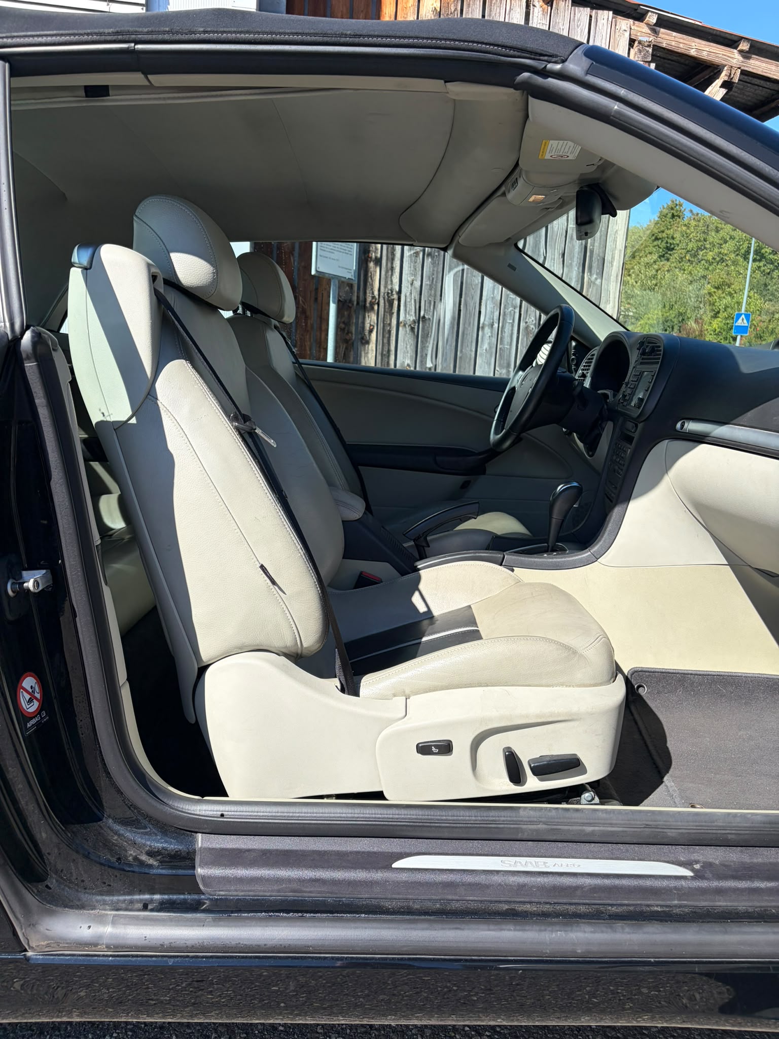 SAAB 9-3 2.0T Aero-image-7