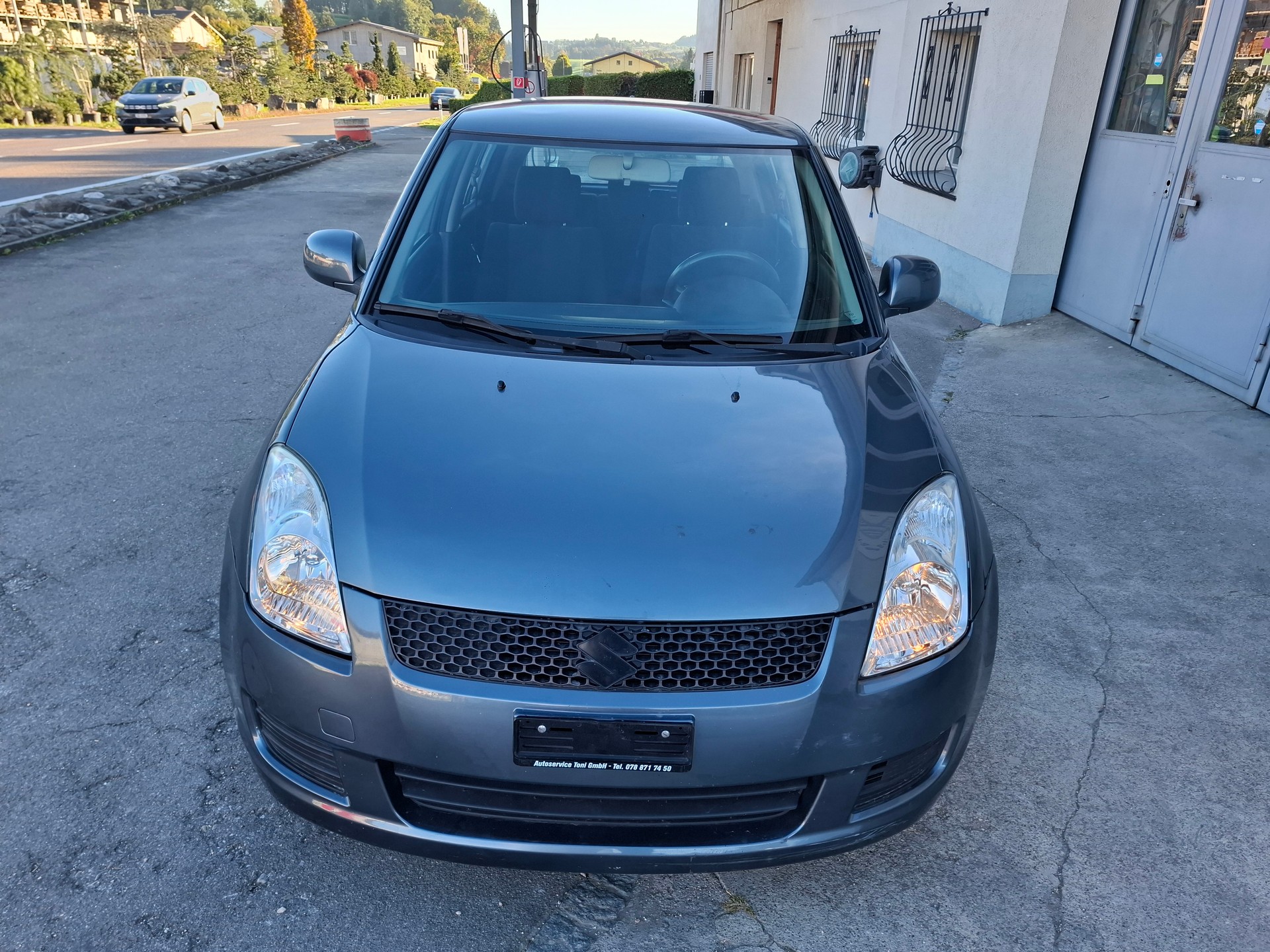 SUZUKI Swift 1.3i 16V GL-image-2