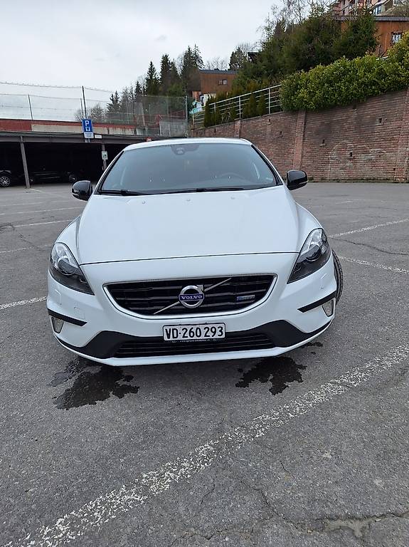 VOLVO V40 Sport200-image-0