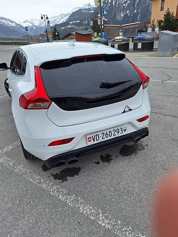 VOLVO V40 Sport200-image-4