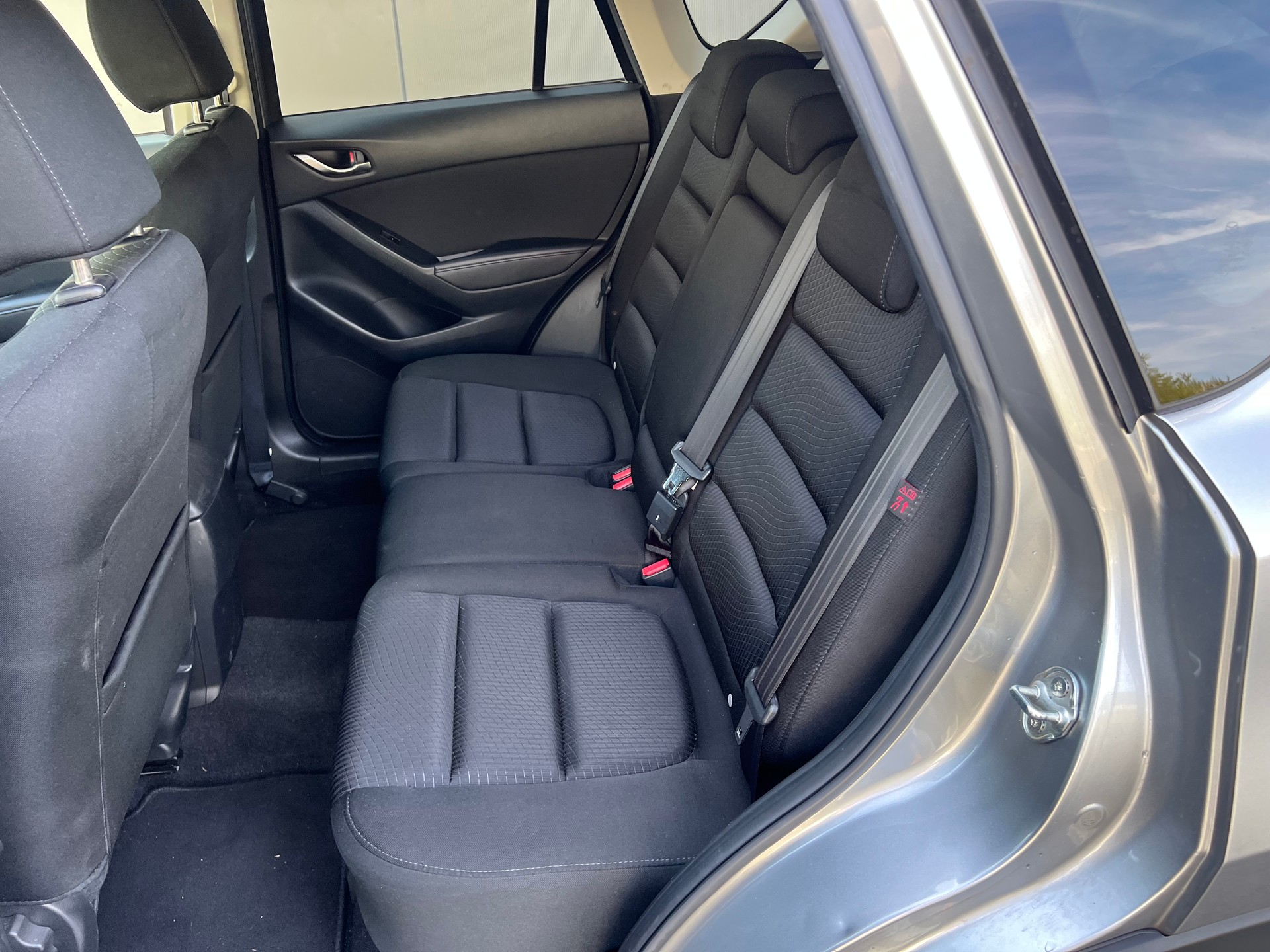 MAZDA CX-5 2.2 D Ambition 4x4 ** Navigation * Anhänerkupplung 2000 kg. * mit frisch ab MFK **-image-9
