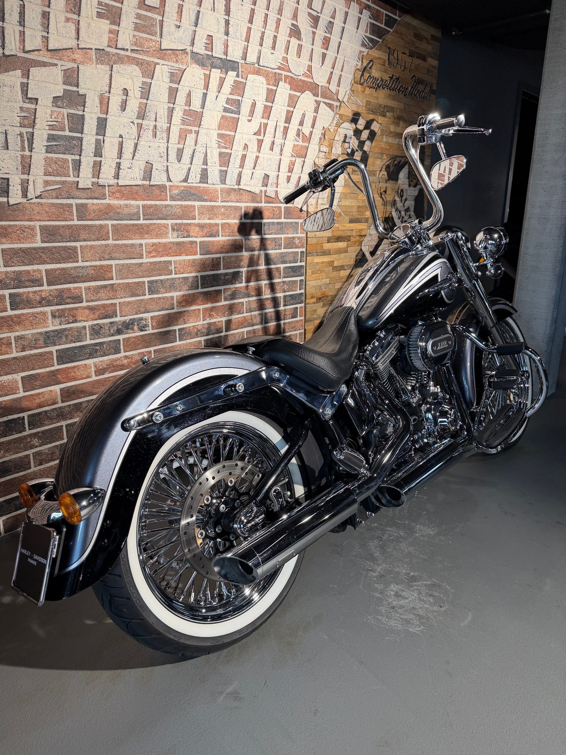 HARLEY-DAVIDSON FLSTNSE Softail Deluxe ABS CVO-image-12