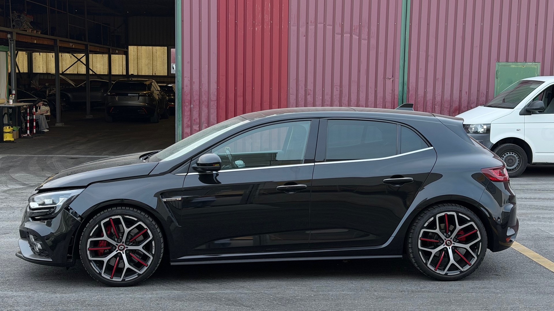 RENAULT Mégane Trophy 300-image-3