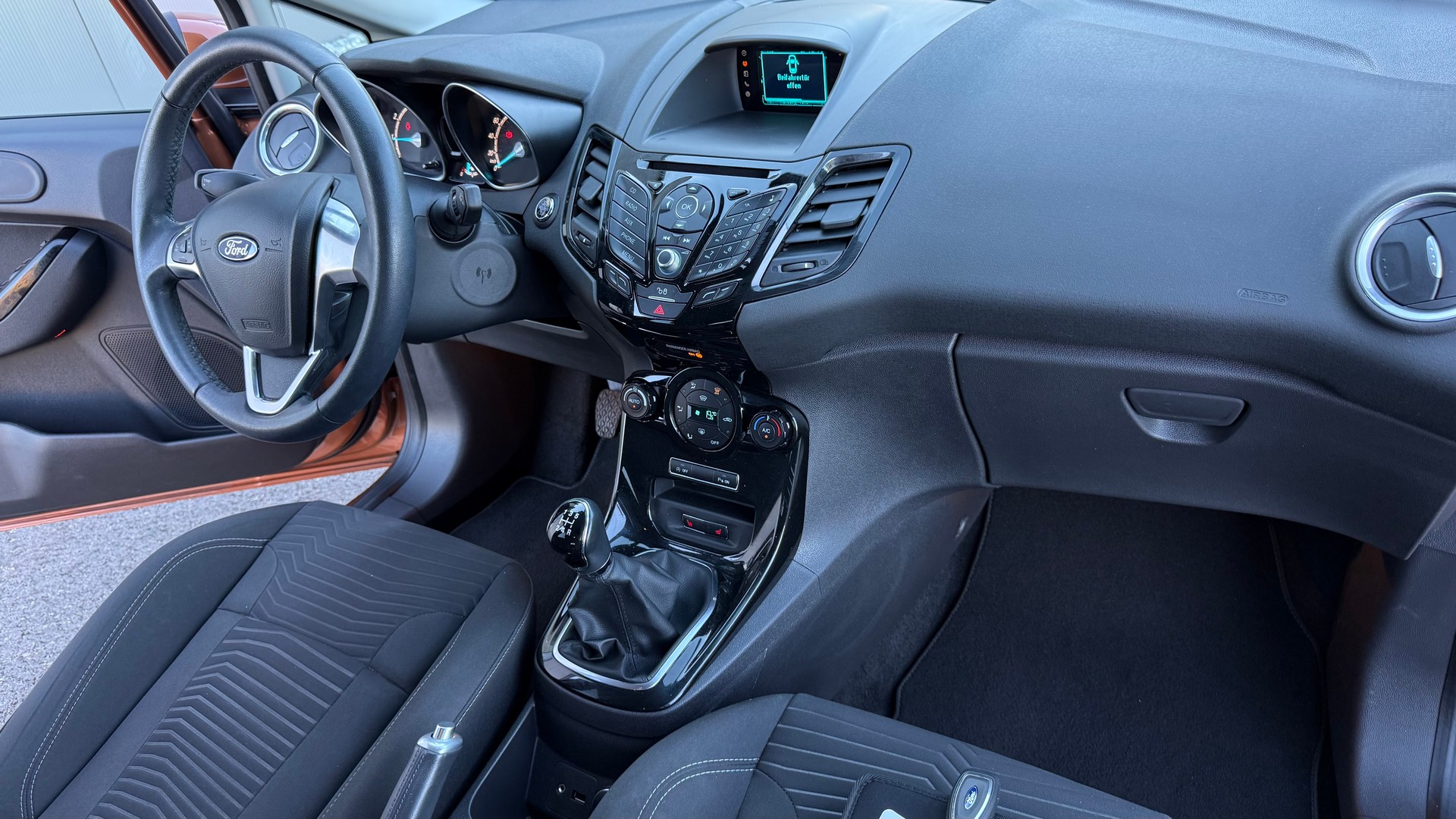 FORD Fiesta 1.0 SCTi Trend-image-14