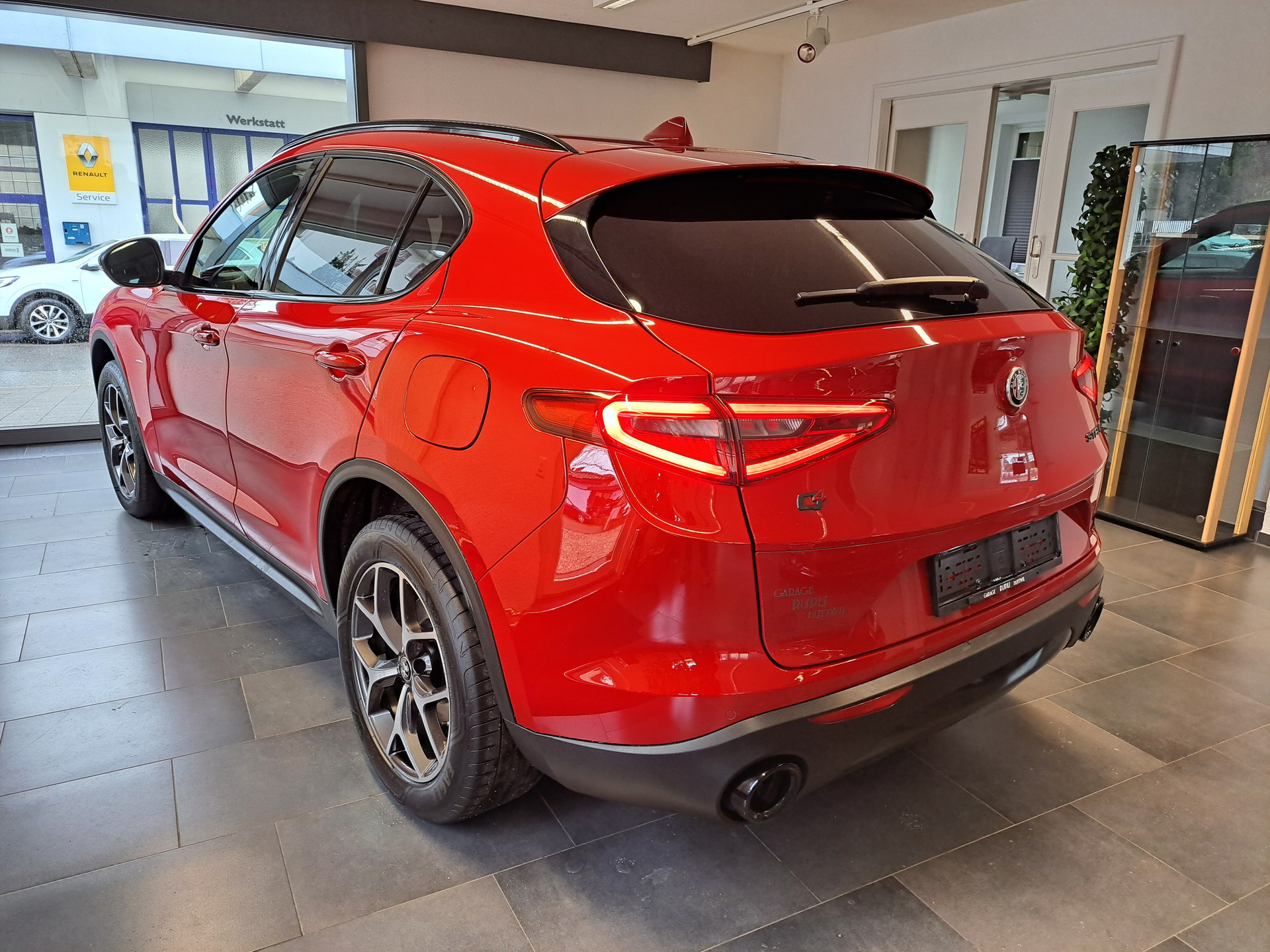 ALFA ROMEO Stelvio 2.0 Sport Q4 Automatic-image-4