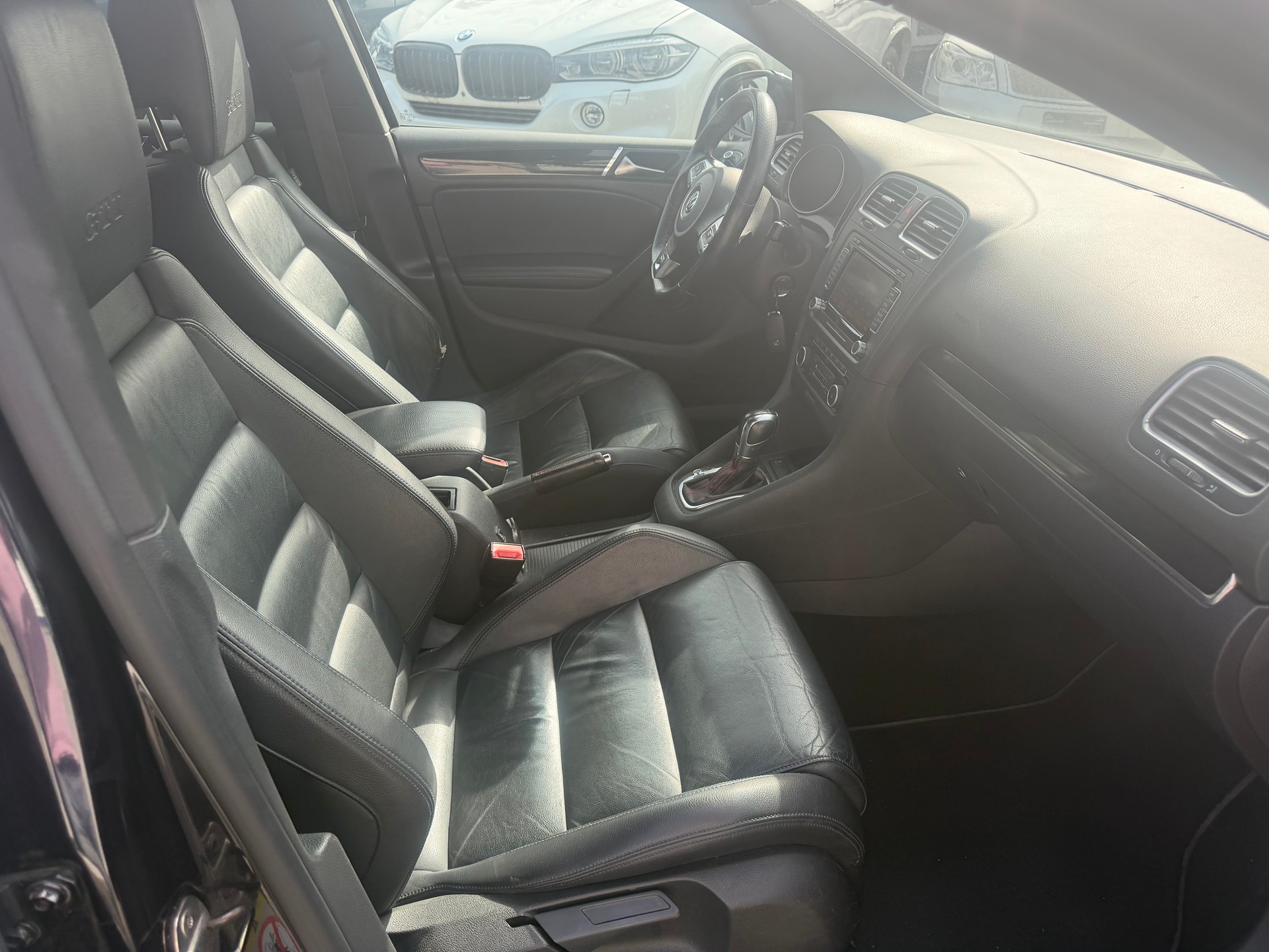VW Golf 2.0 TSI GTI Team DSG-image-4