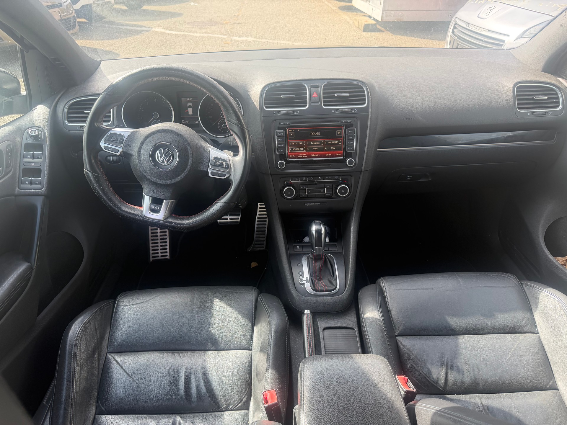 VW Golf 2.0 TSI GTI Team DSG-image-5
