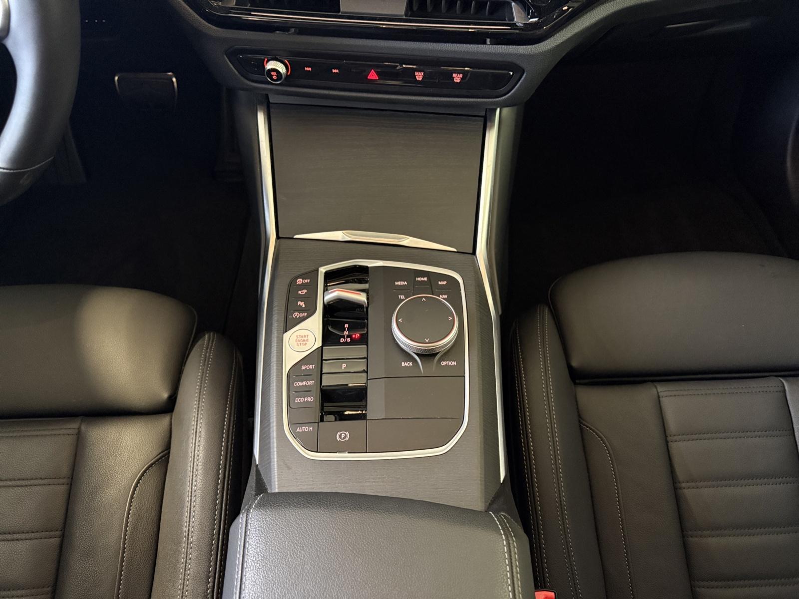 BMW 330i xDrive M-SportPaket Pro-image-15