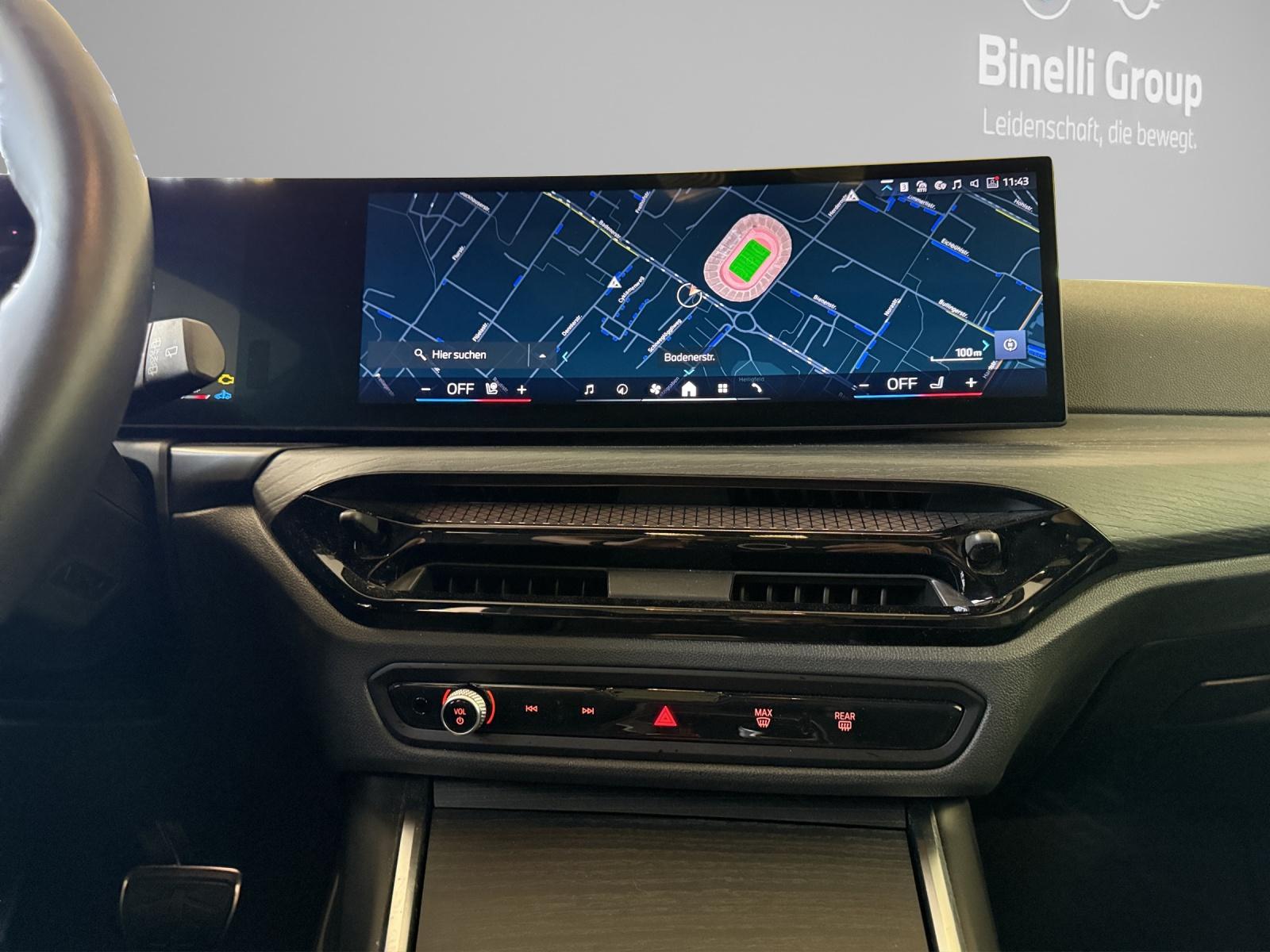 BMW 330i xDrive M-SportPaket Pro-image-13