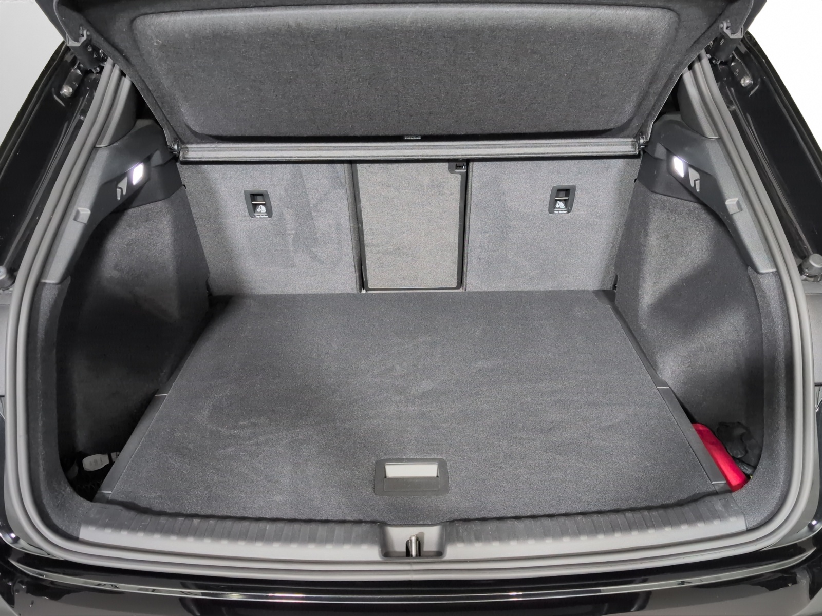 AUDI Q4 e-tron 45 quattro-image-14