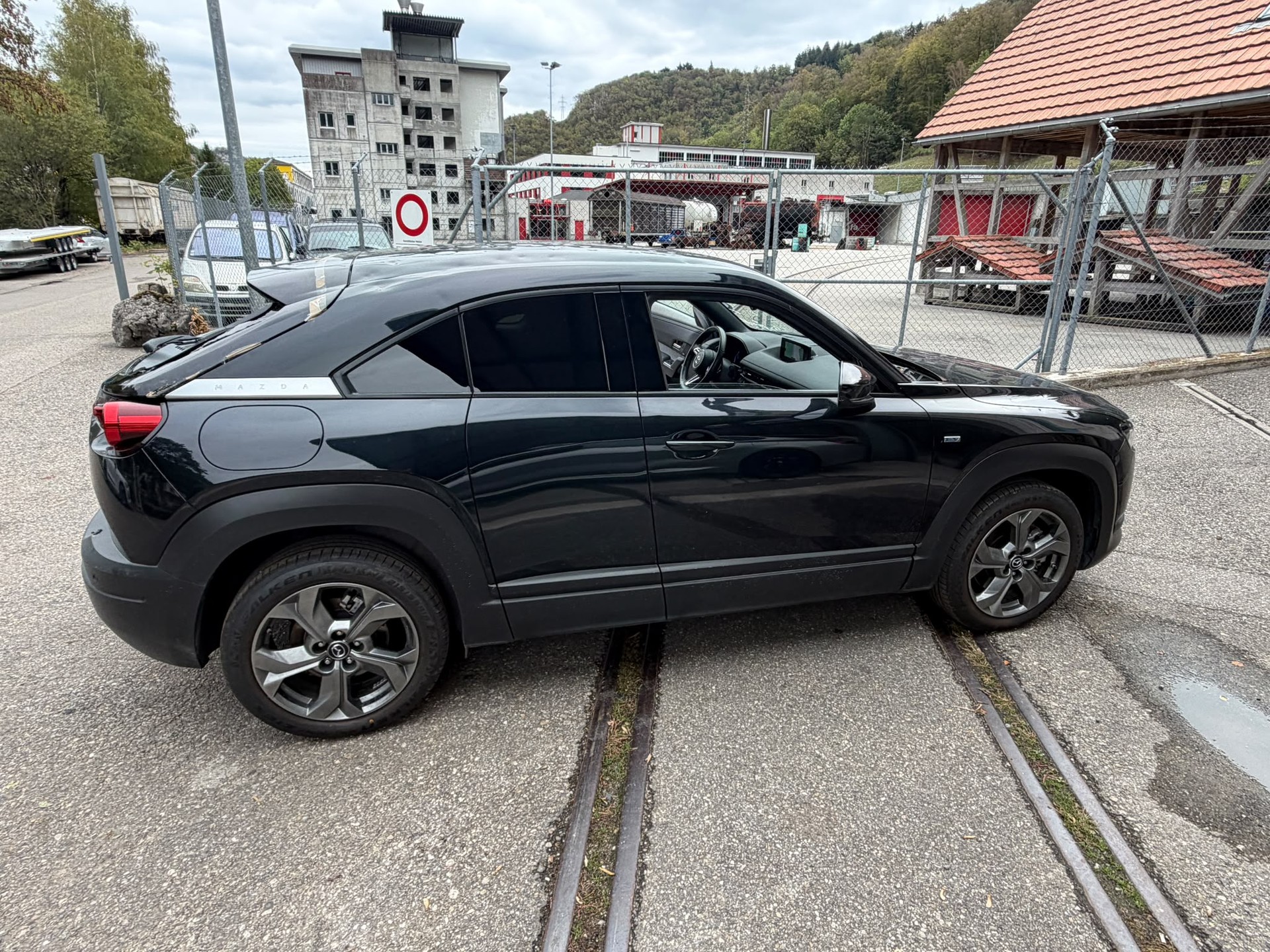 MAZDA MX-30 e-Skyactiv Makoto-showroom-element-3