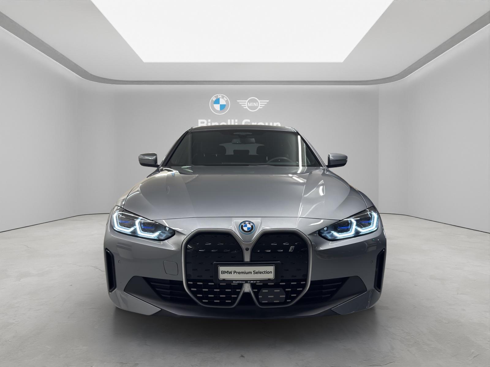 BMW i4 Limousine-image-7