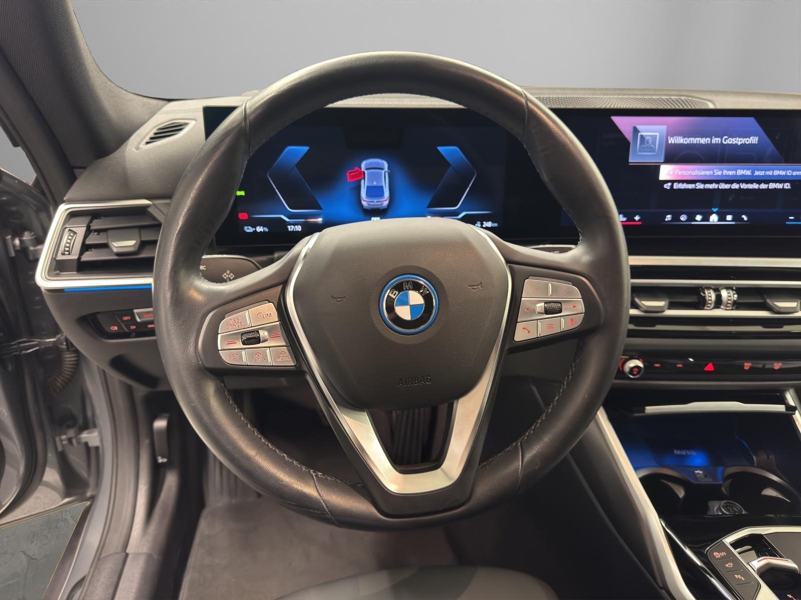BMW i4 Limousine-image-15