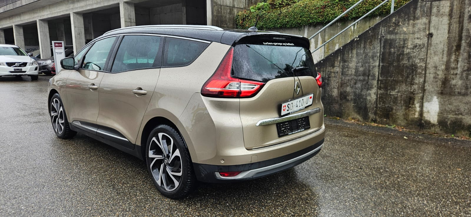 RENAULT Grand Scénic 1.6 dCi Initiale Paris EDC-image-8