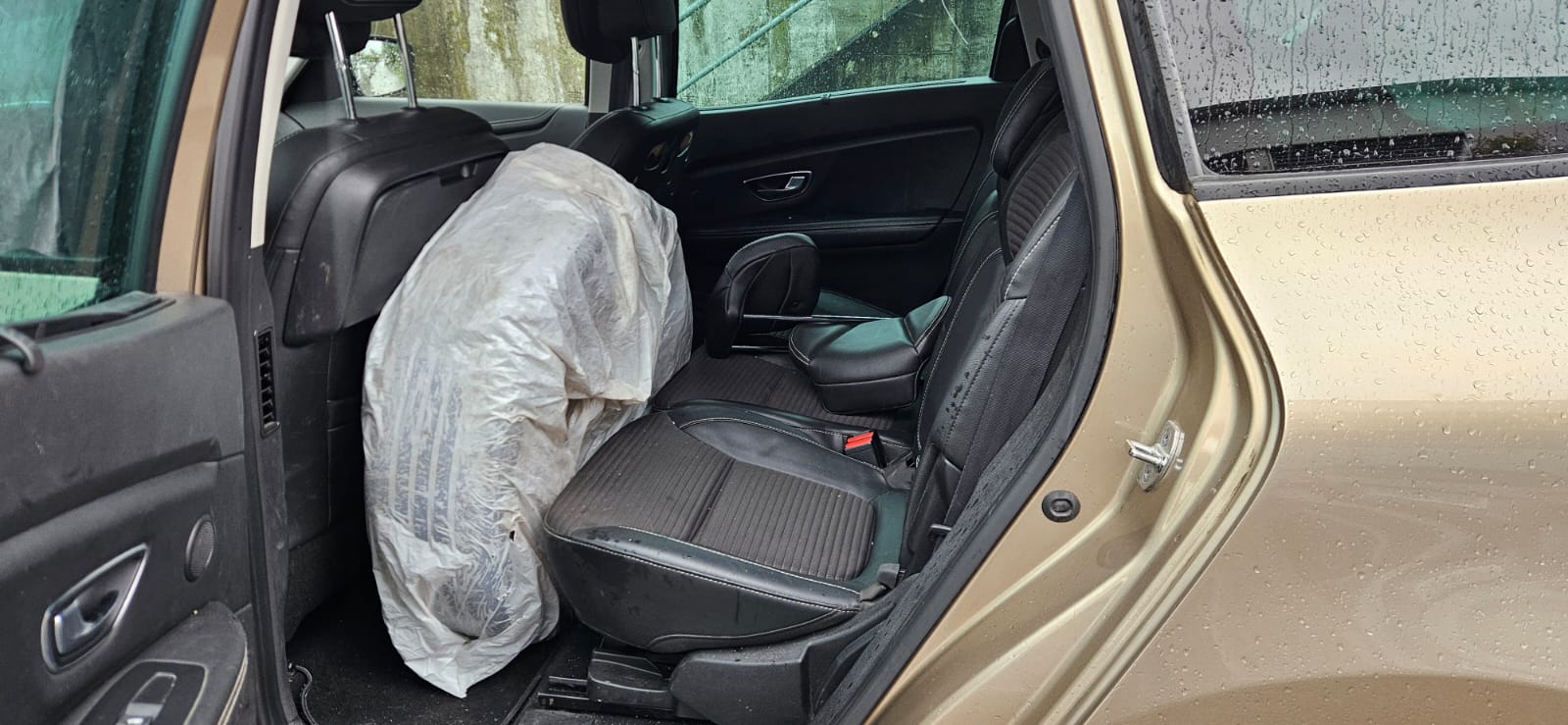 RENAULT Grand Scénic 1.6 dCi Initiale Paris EDC-image-5
