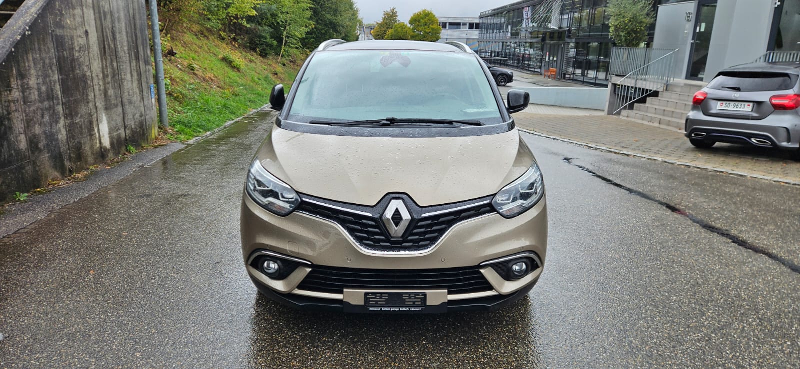 RENAULT Grand Scénic 1.6 dCi Initiale Paris EDC-image-4