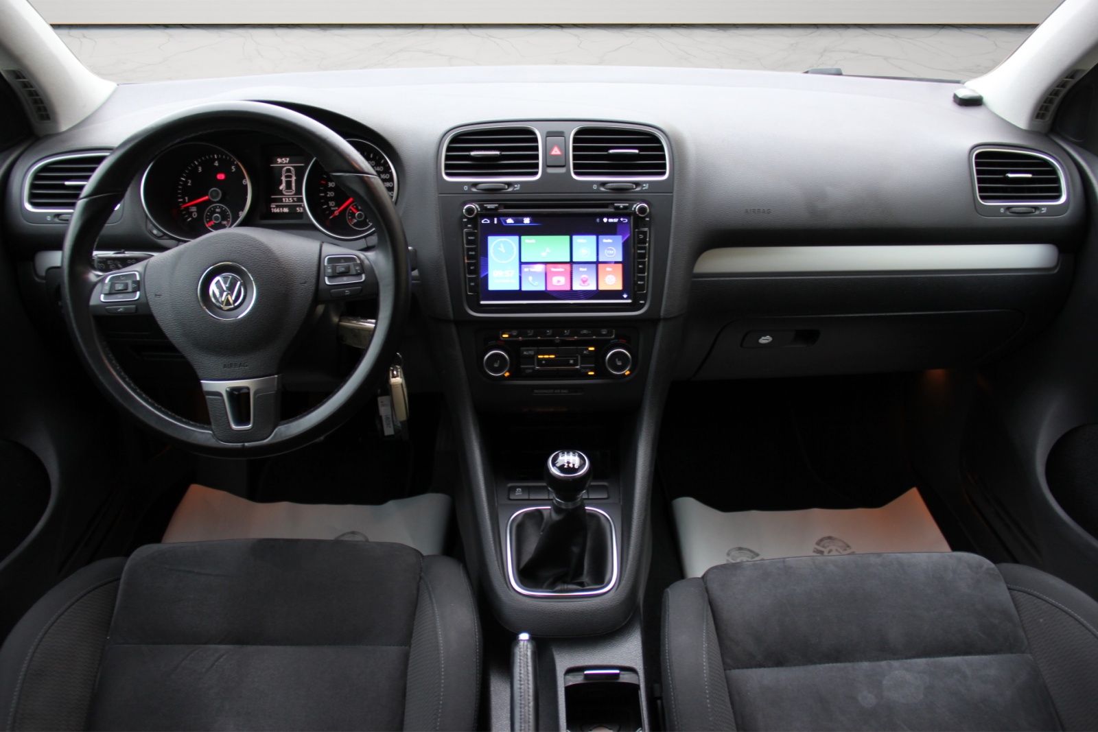 VW Golf 1.4 TSI Highline-image-10