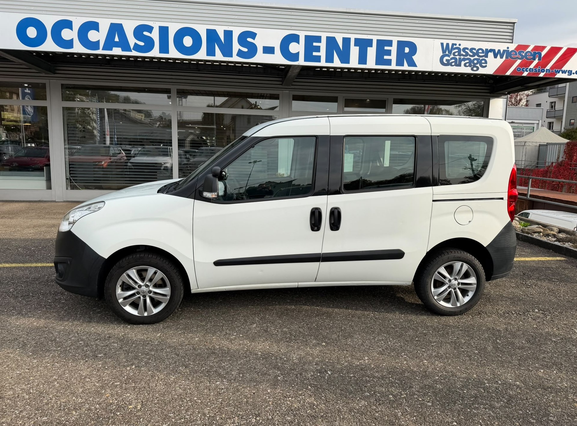 OPEL Combo 1.4 T Enjoy-image-10