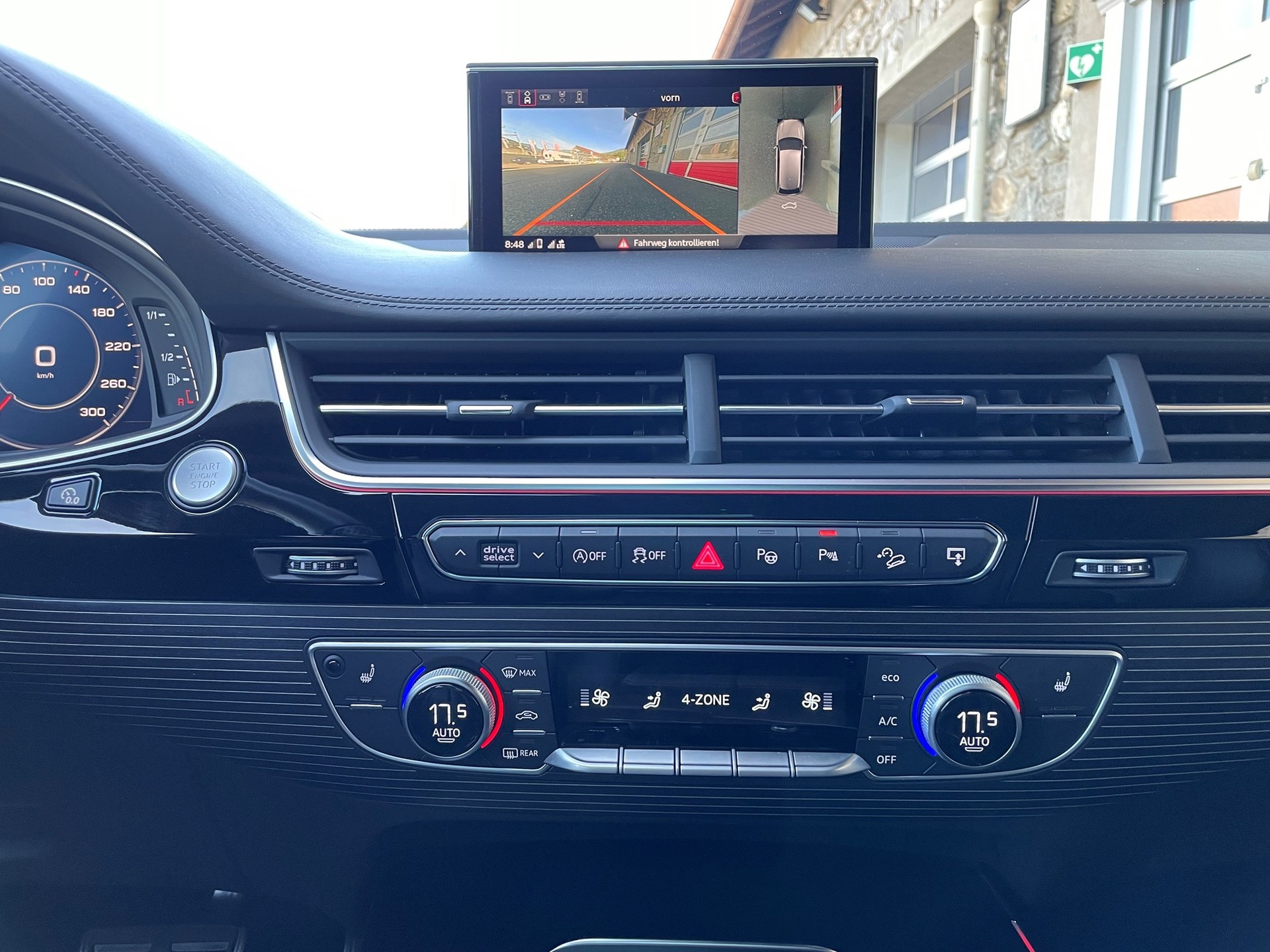 AUDI Q7 3.0 TDI quattro tiptronic-image-8